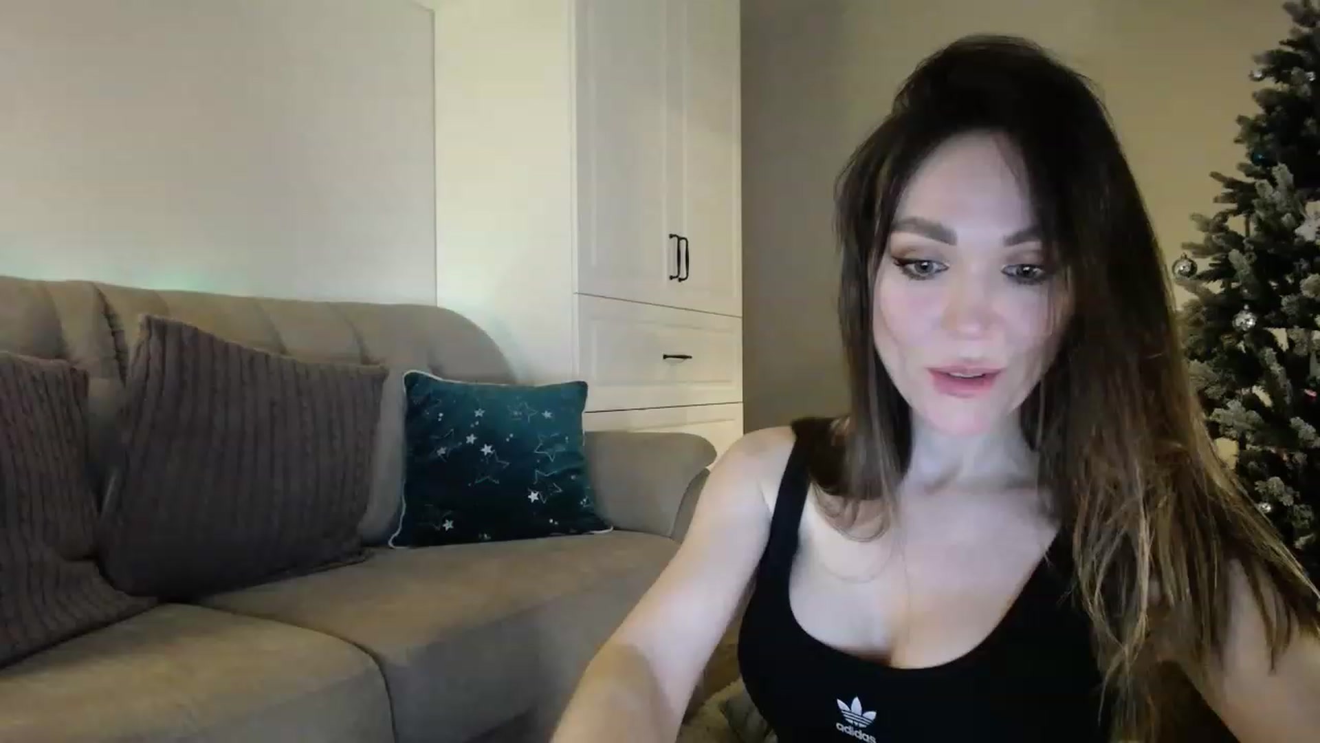 Gallery image thumbnail from Elysewine's myfreecams stream on, 12/11/2022, 06:58 image 1 of 20