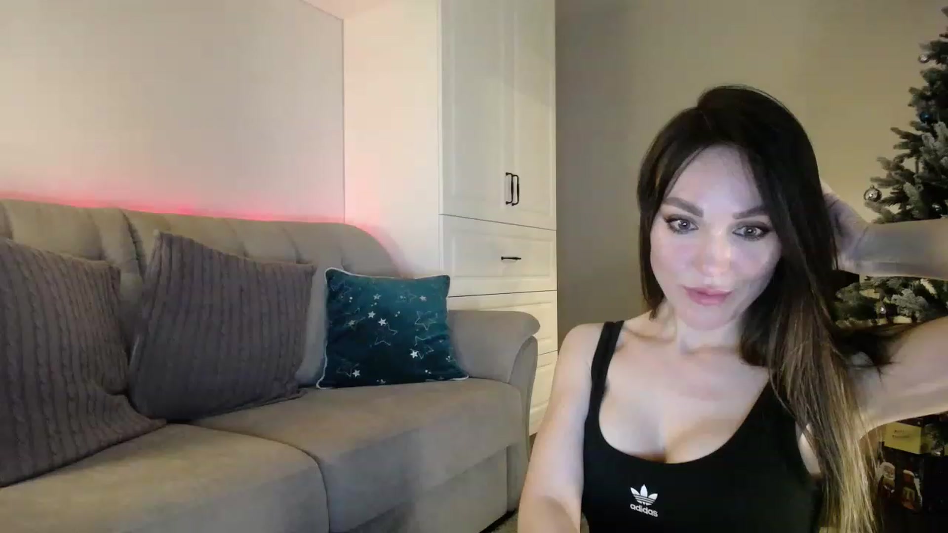 Gallery image thumbnail from Elysewine's myfreecams stream on, 12/11/2022, 06:58 image 9 of 20