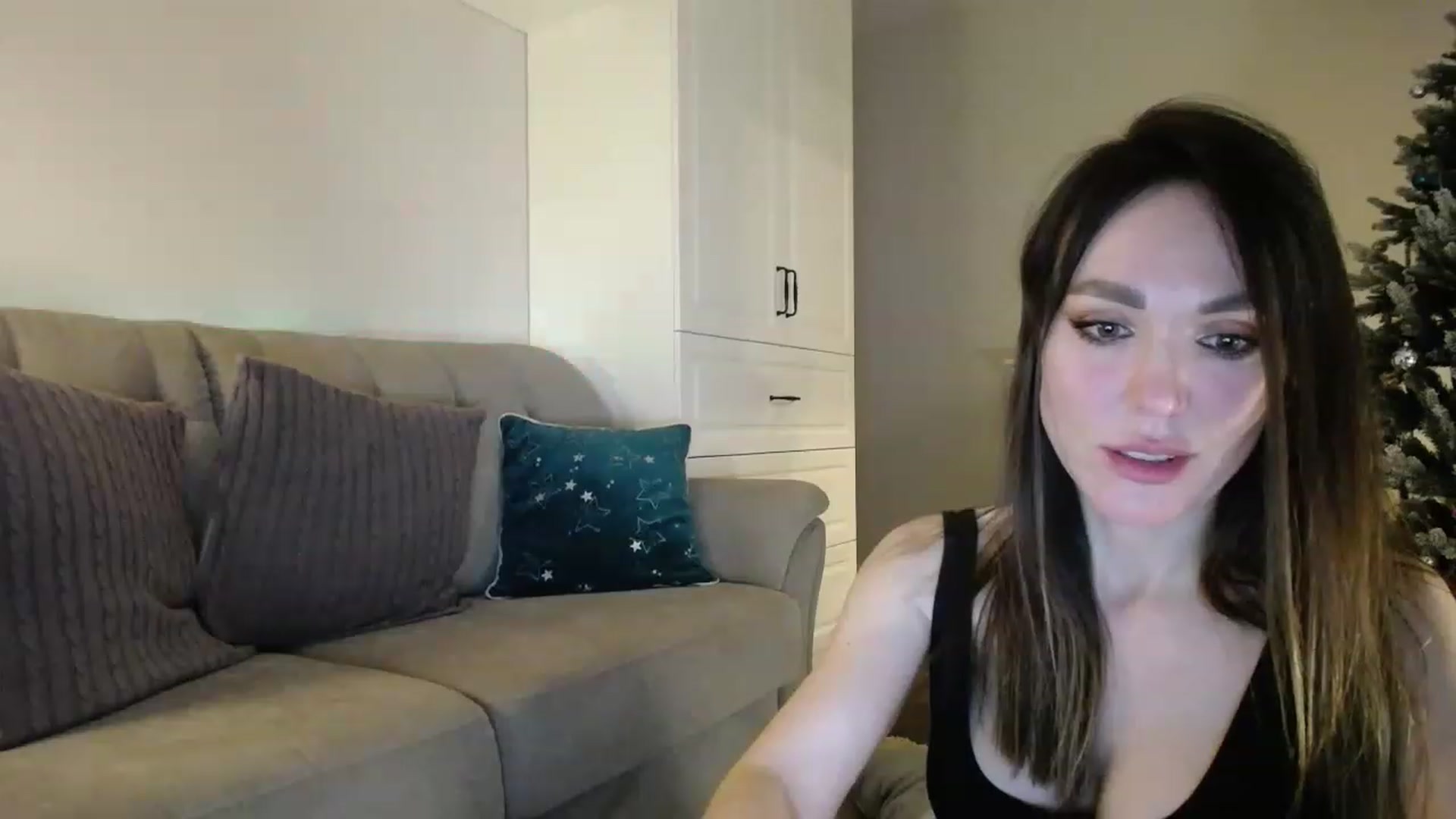 Gallery image thumbnail from Elysewine's myfreecams stream on, 12/11/2022, 06:58 image 13 of 20