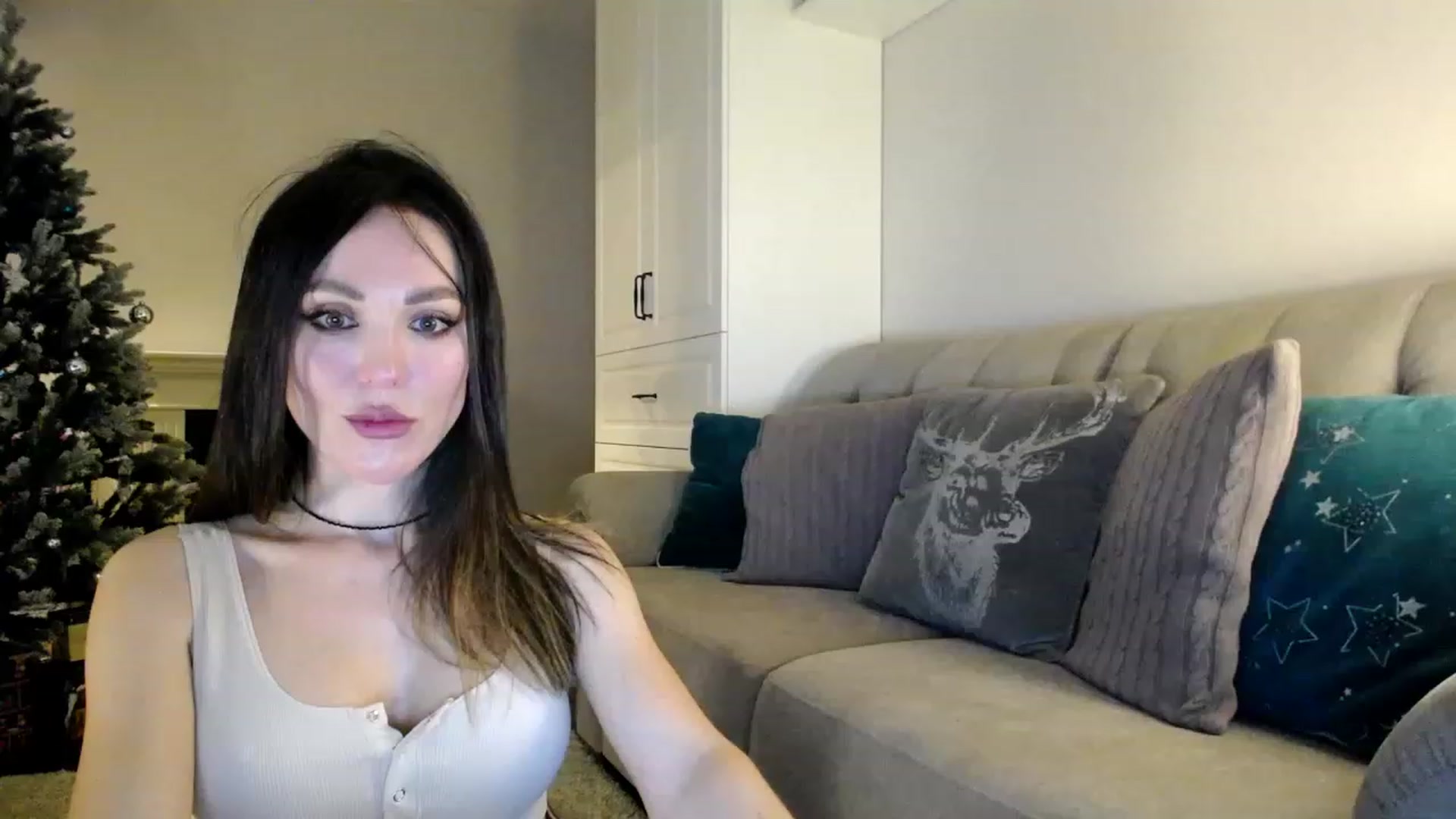Gallery image thumbnail from Elysewine's myfreecams stream on, 12/17/2022, 06:05 image 14 of 20