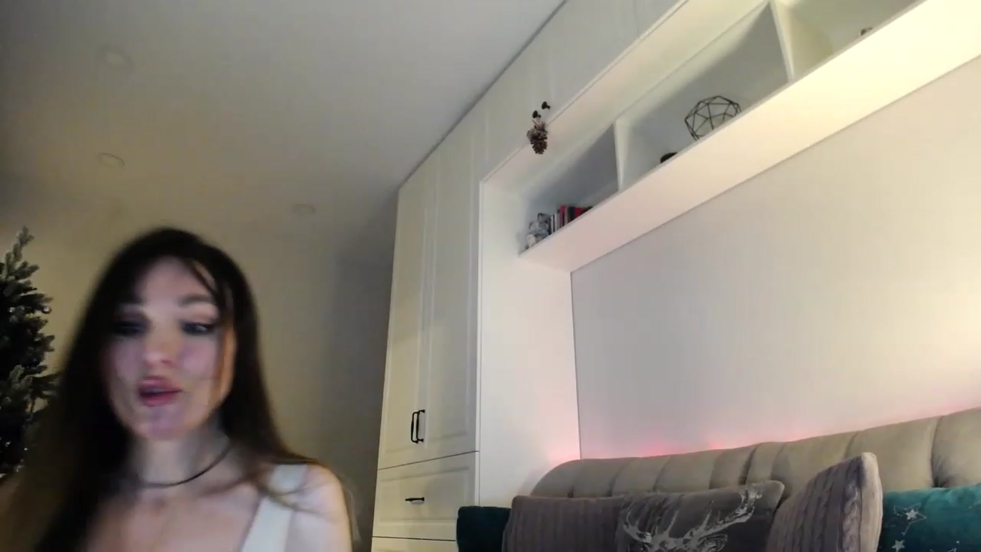 Gallery image thumbnail from Elysewine's myfreecams stream on, 12/17/2022, 06:05 image 4 of 20