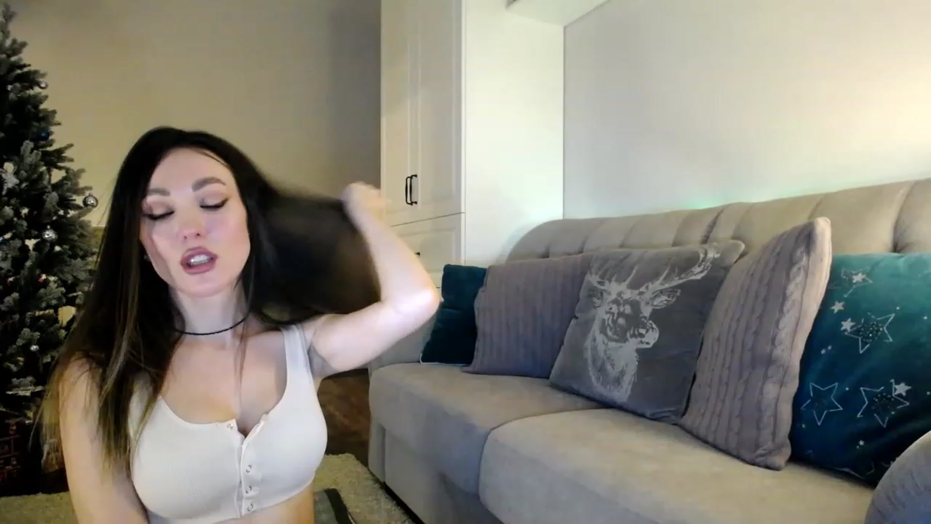 Gallery image thumbnail from Elysewine's myfreecams stream on, 12/17/2022, 06:05 image 15 of 20