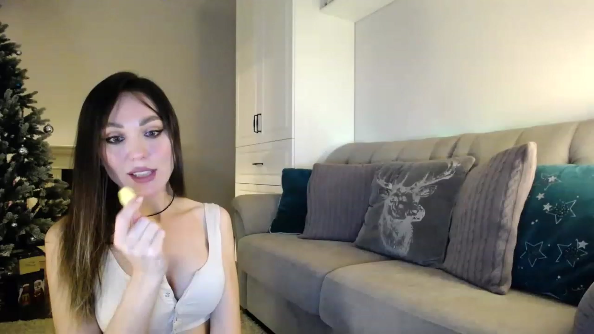 Gallery image thumbnail from Elysewine's myfreecams stream on, 12/17/2022, 06:05 image 9 of 20