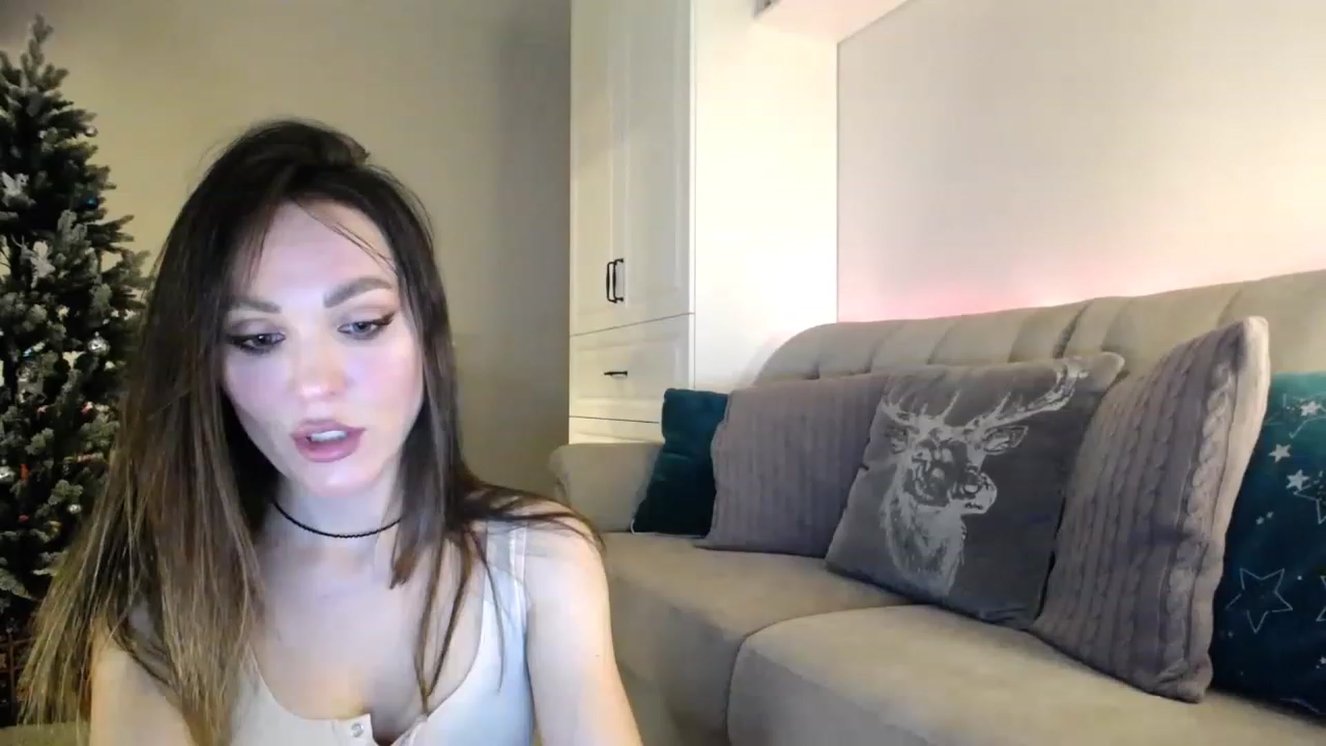 Gallery image thumbnail from Elysewine's myfreecams stream on, 12/17/2022, 06:05 image 11 of 20