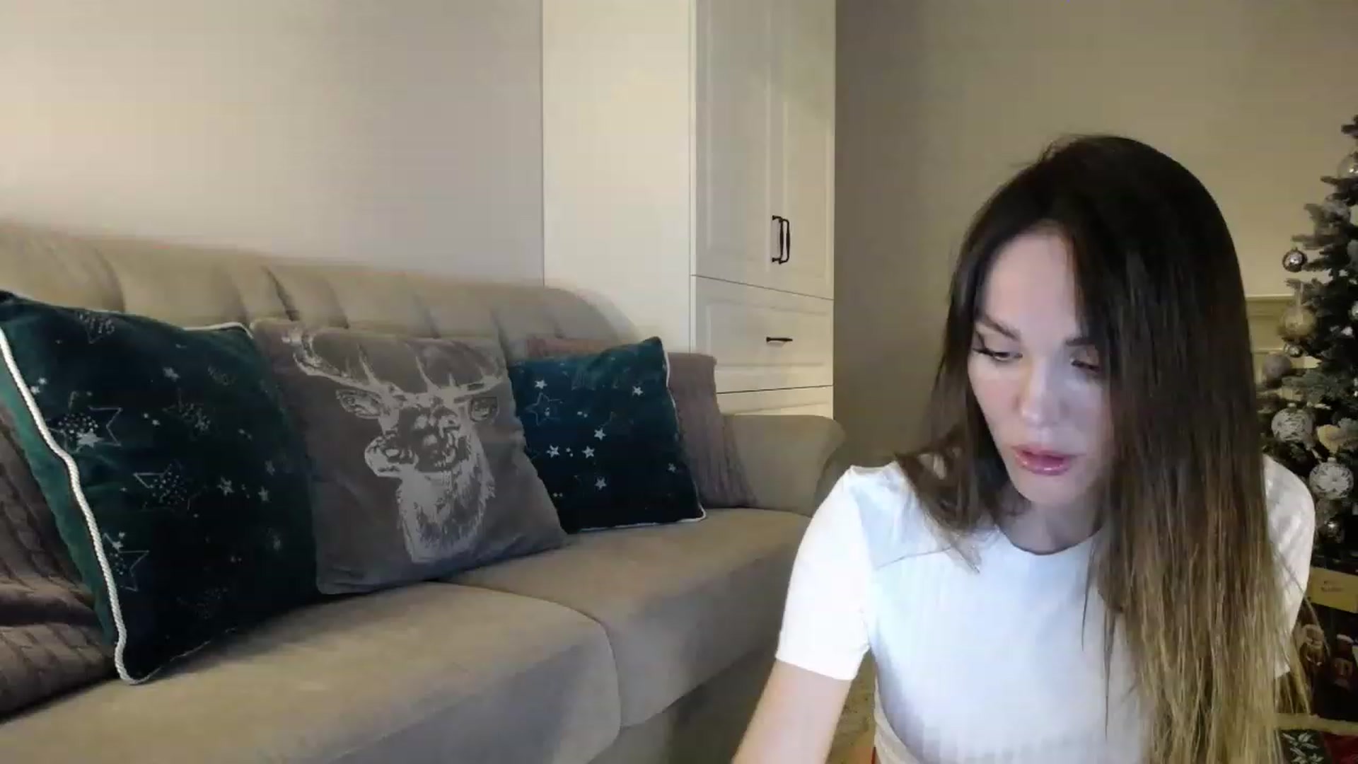 Gallery image thumbnail from Elysewine's myfreecams stream on, 12/31/2022, 04:34 image 6 of 20