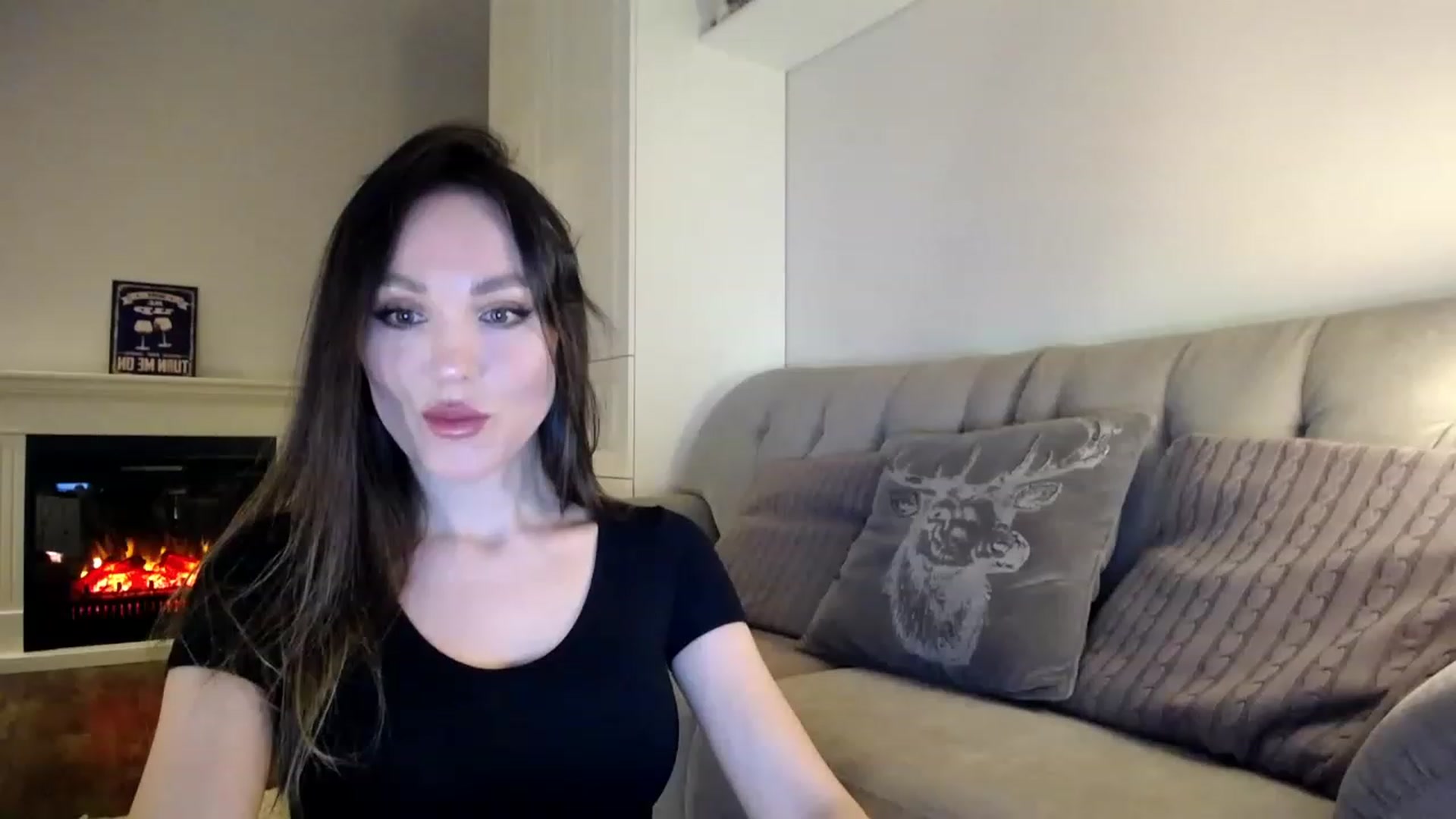 Gallery image thumbnail from Elysewine's myfreecams stream on, 01/14/2023, 05:39 image 3 of 20