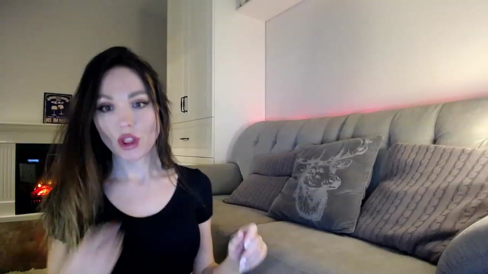 Gallery image thumbnail from Elysewine's myfreecams stream on, 01/14/2023, 05:39 image 6 of 20