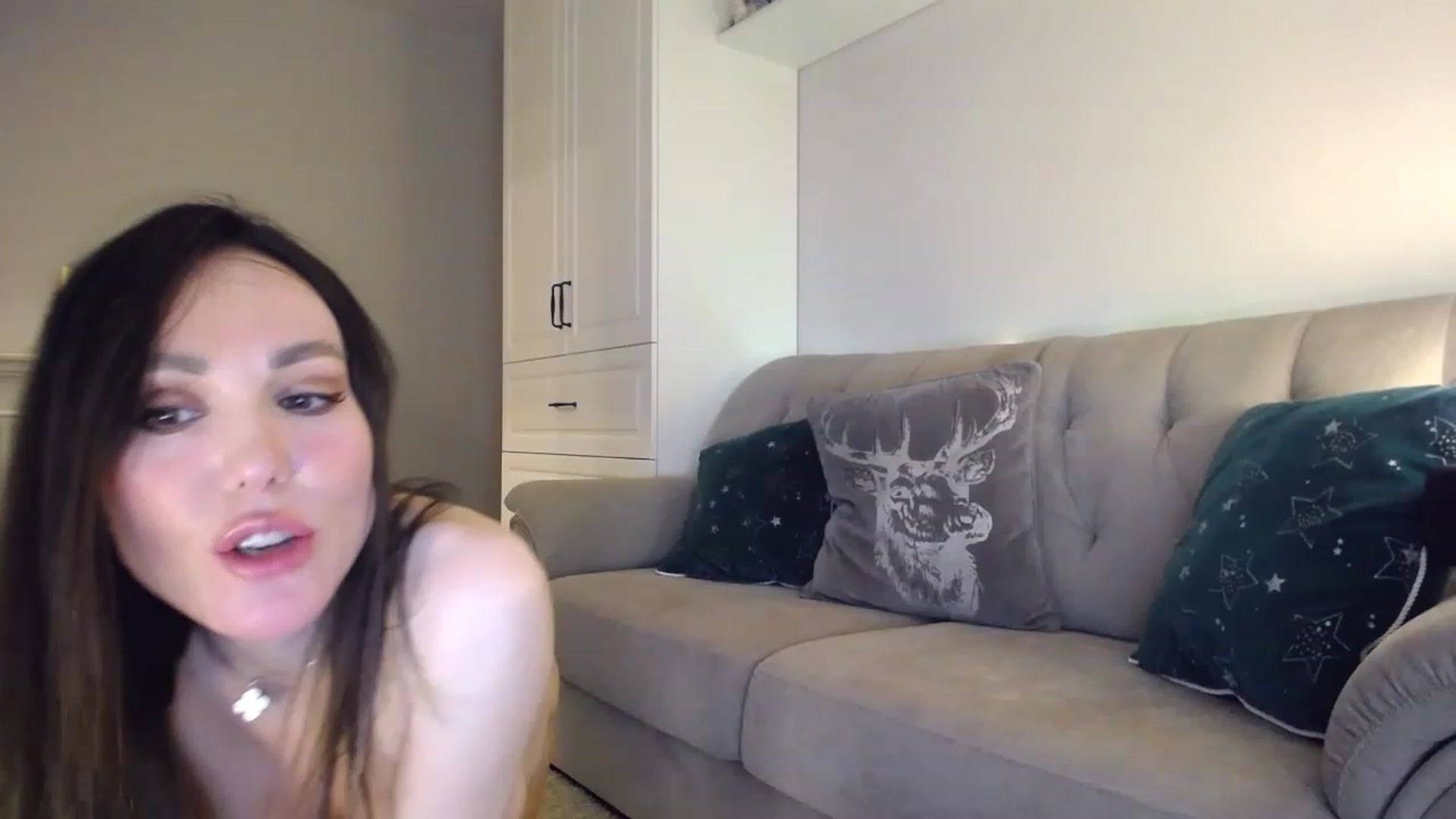 Gallery image thumbnail from Elysewine's myfreecams stream on, 01/21/2023, 06:26 image 17 of 20