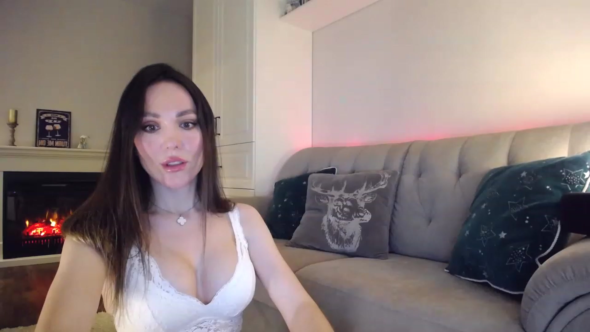 Gallery image thumbnail from Elysewine's myfreecams stream on, 01/21/2023, 06:26 image 10 of 20