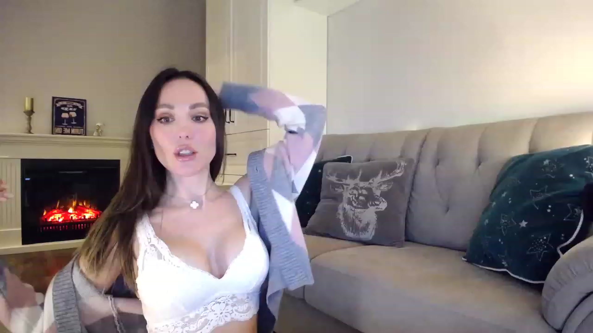 Gallery image thumbnail from Elysewine's myfreecams stream on, 01/21/2023, 06:26 image 5 of 20