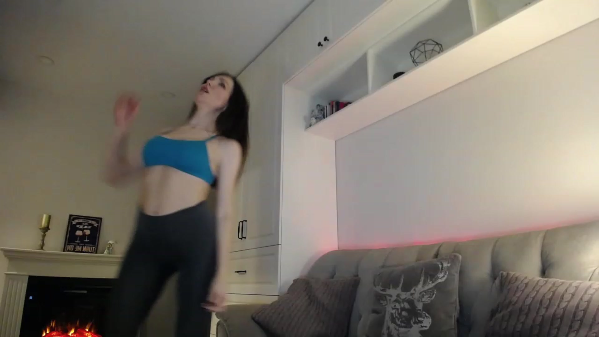 Gallery image thumbnail from Elysewine's myfreecams stream on, 01/22/2023, 05:28 image 16 of 20