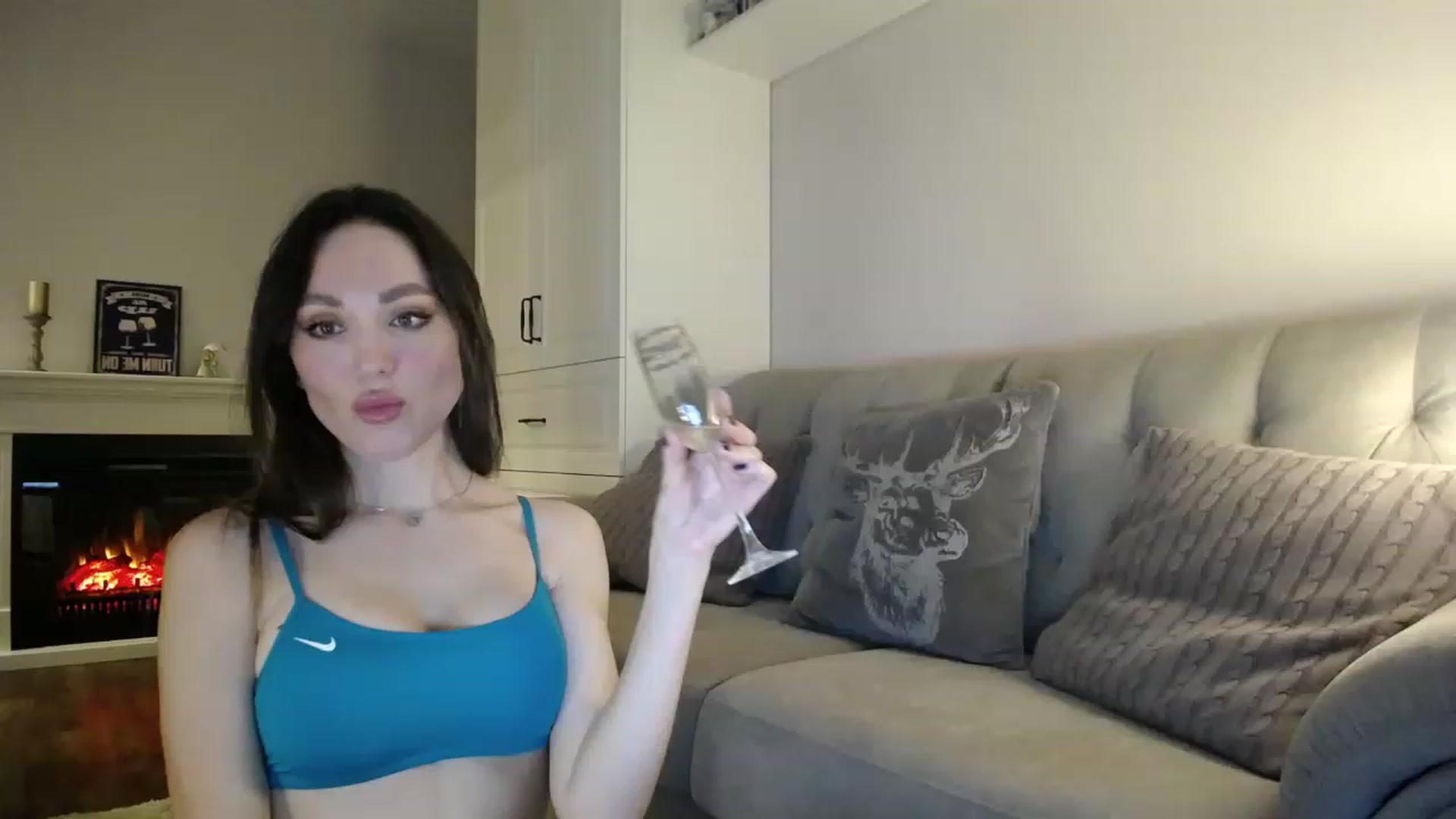 Gallery image thumbnail from Elysewine's myfreecams stream on, 01/22/2023, 05:28 image 8 of 20