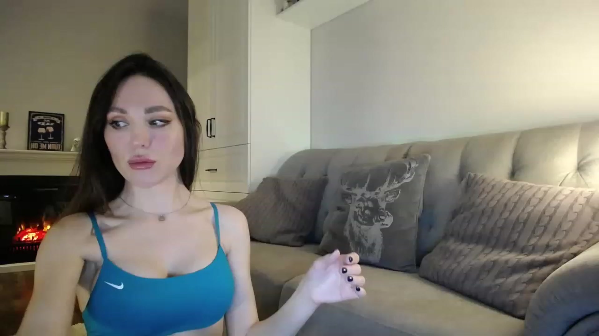 Gallery image thumbnail from Elysewine's myfreecams stream on, 01/22/2023, 05:28 image 7 of 20