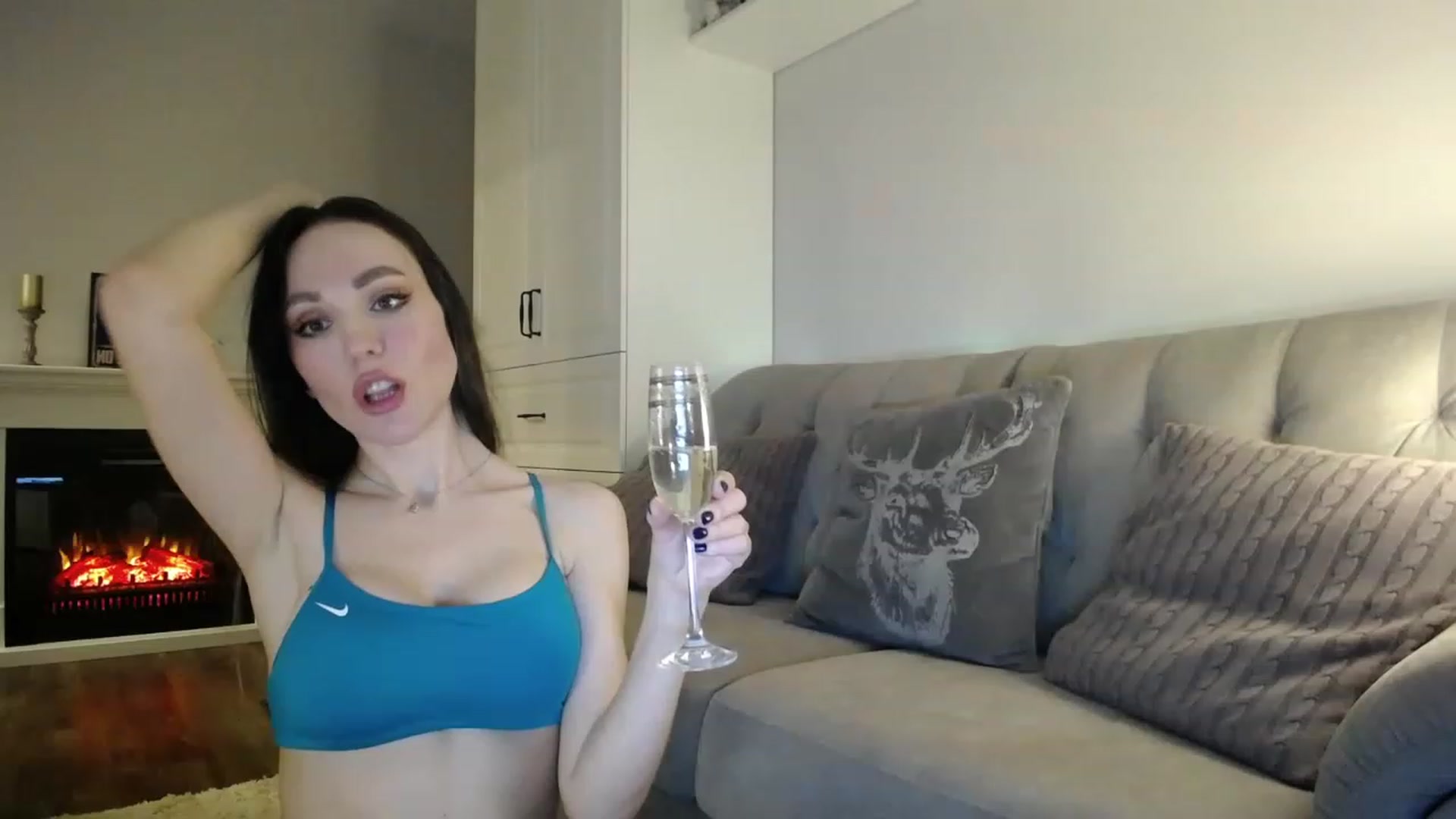 Gallery image thumbnail from Elysewine's myfreecams stream on, 01/22/2023, 05:28 image 1 of 20