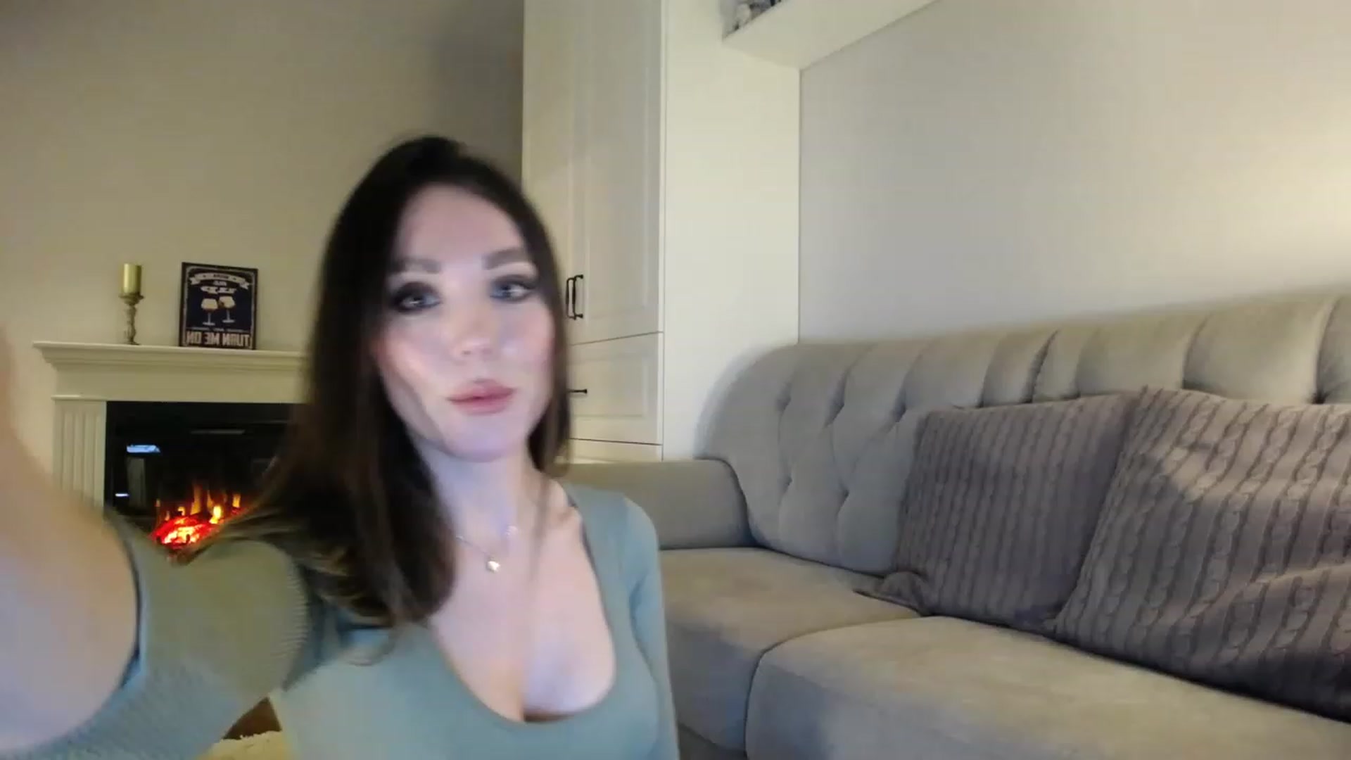 Gallery image thumbnail from Elysewine's myfreecams stream on, 01/28/2023, 04:08 image 2 of 20