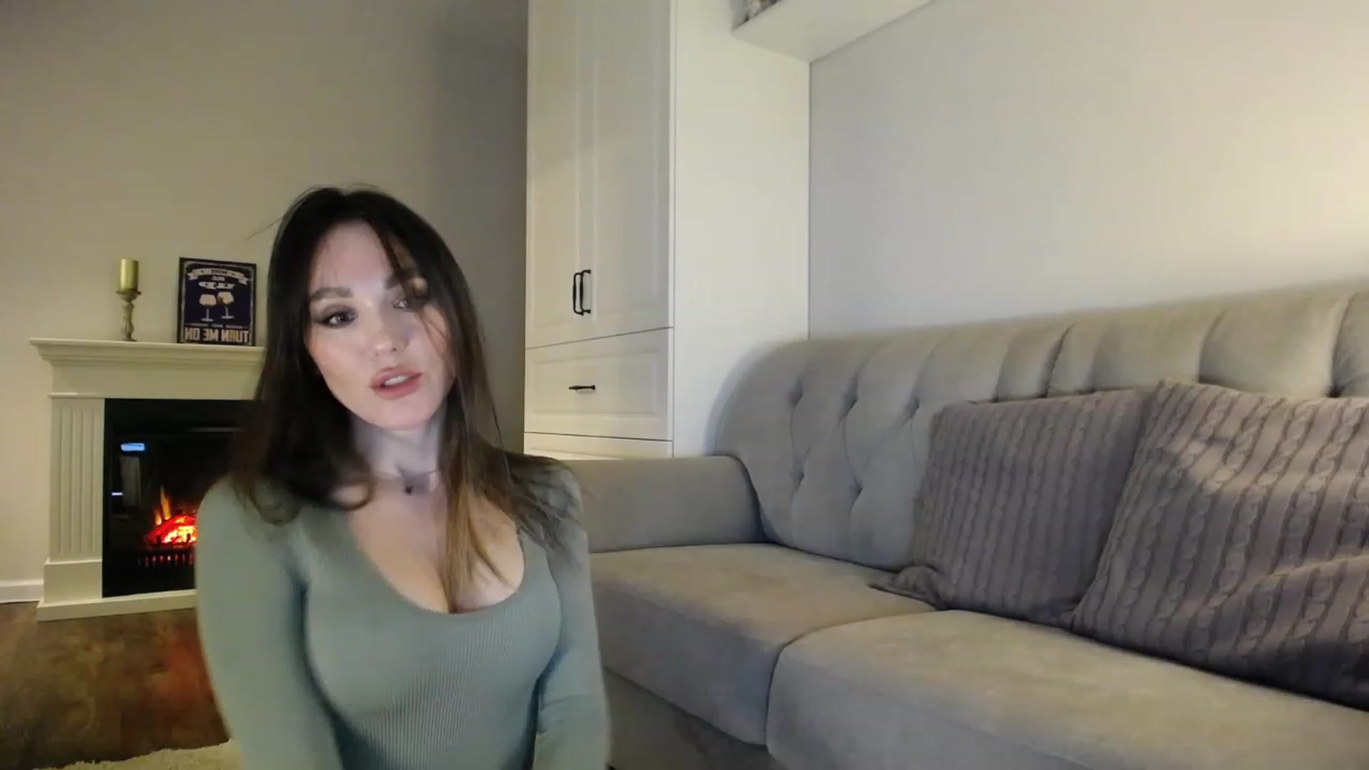 Gallery image thumbnail from Elysewine's myfreecams stream on, 01/28/2023, 04:08 image 12 of 20