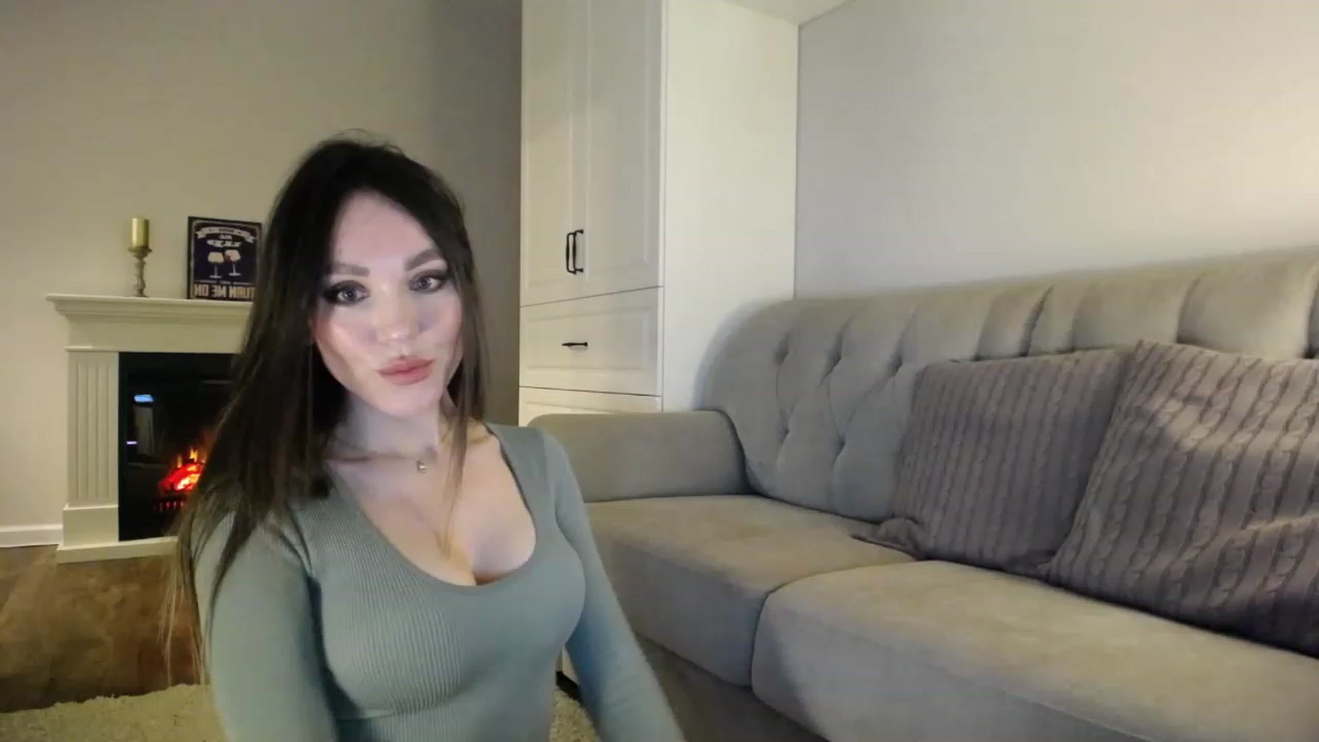Gallery image thumbnail from Elysewine's myfreecams stream on, 01/28/2023, 04:08 image 7 of 20