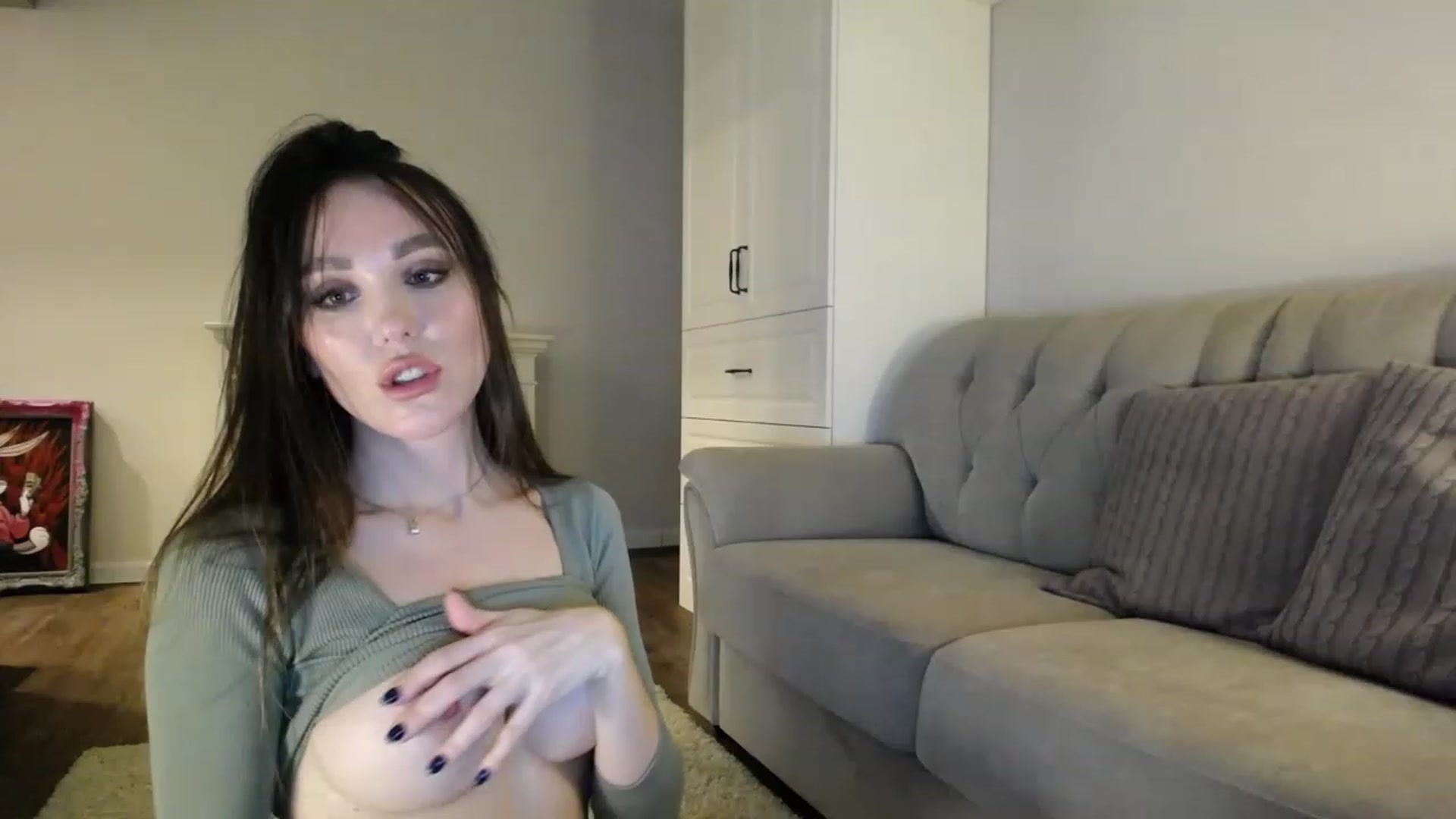Gallery image thumbnail from Elysewine's myfreecams stream on, 01/28/2023, 06:36 image 10 of 20