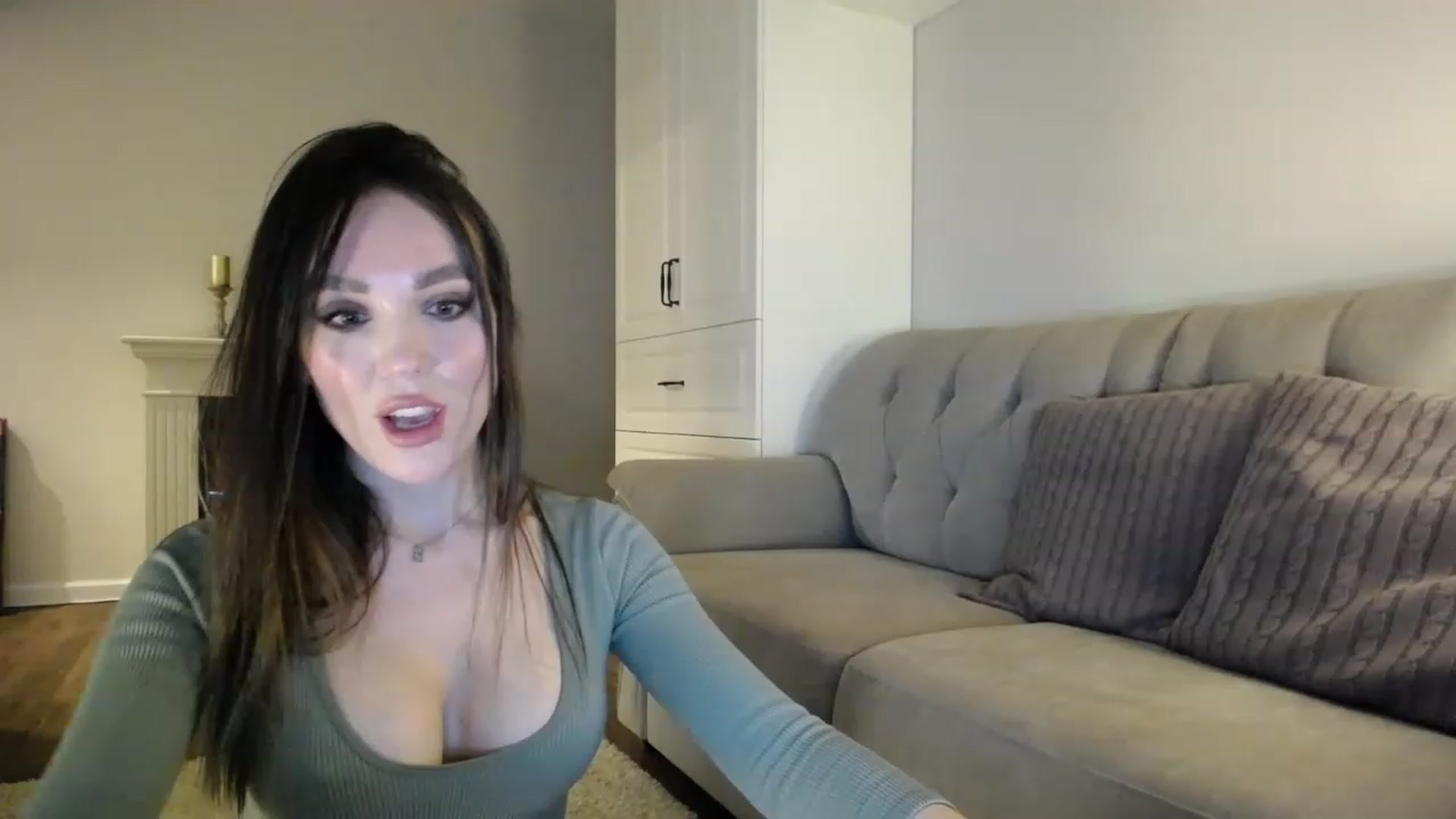 Gallery image thumbnail from Elysewine's myfreecams stream on, 01/28/2023, 06:36 image 4 of 20