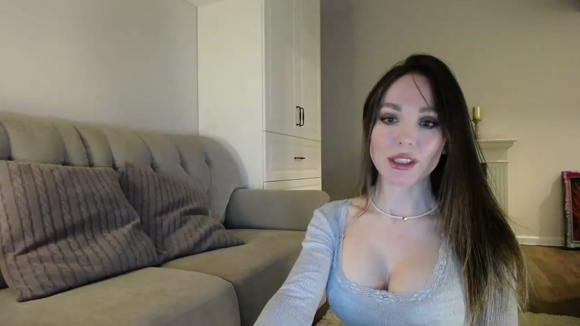 Gallery image thumbnail from Elysewine's myfreecams stream on, 02/04/2023, 07:02 image 2 of 20