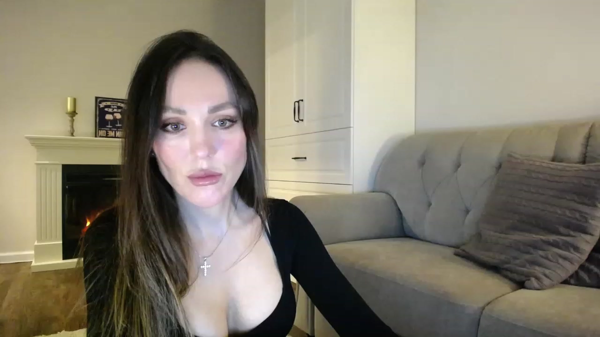 Gallery image thumbnail from Elysewine's myfreecams stream on, 02/05/2023, 05:31 image 15 of 20