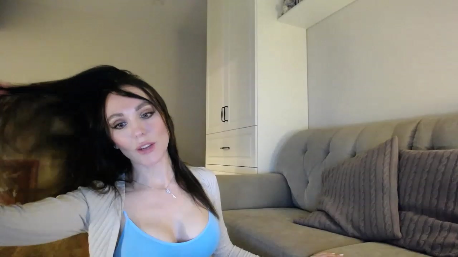 Gallery image thumbnail from Elysewine's myfreecams stream on, 02/11/2023, 05:51 image 7 of 20