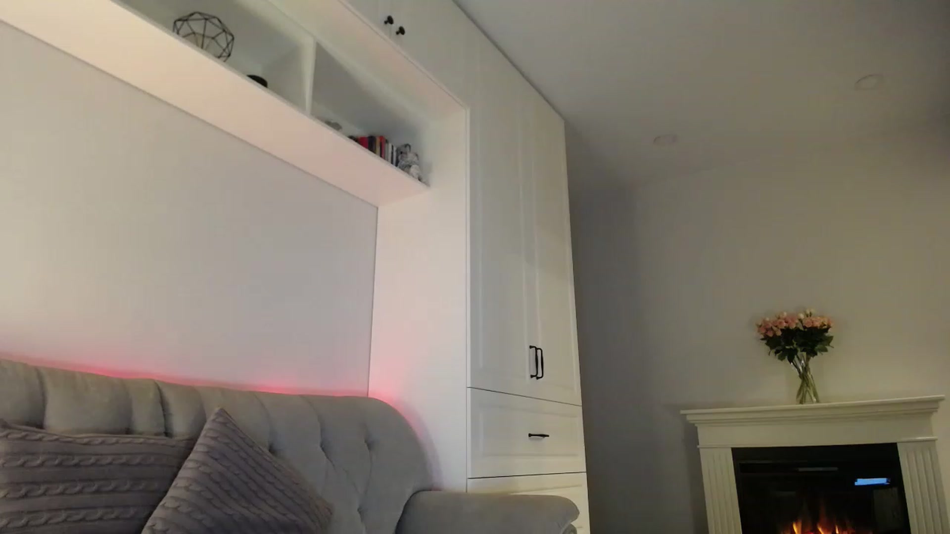 Gallery image thumbnail from Elysewine's myfreecams stream on, 02/18/2023, 06:52 image 2 of 20