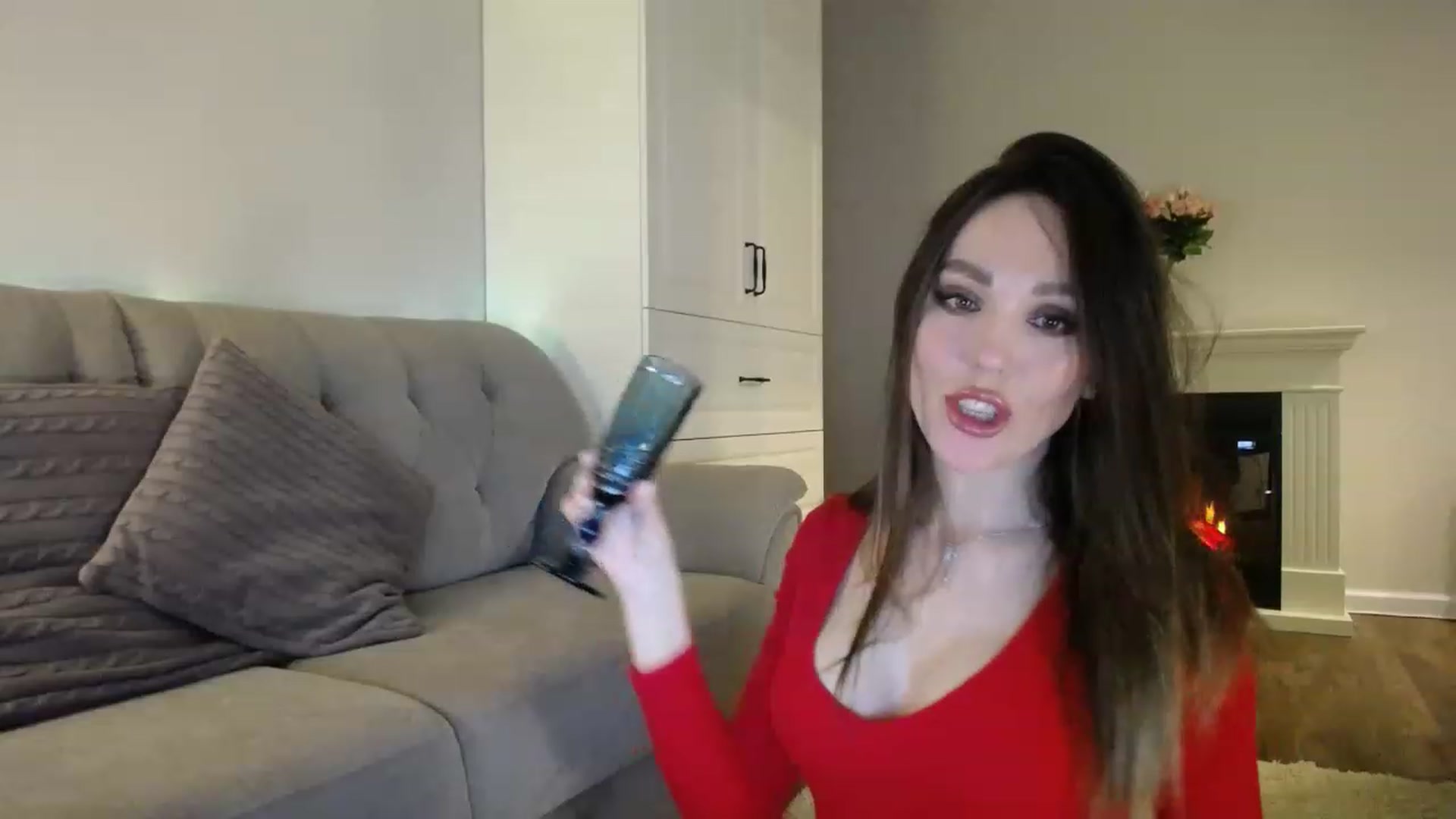Gallery image thumbnail from Elysewine's myfreecams stream on, 02/18/2023, 06:52 image 7 of 20