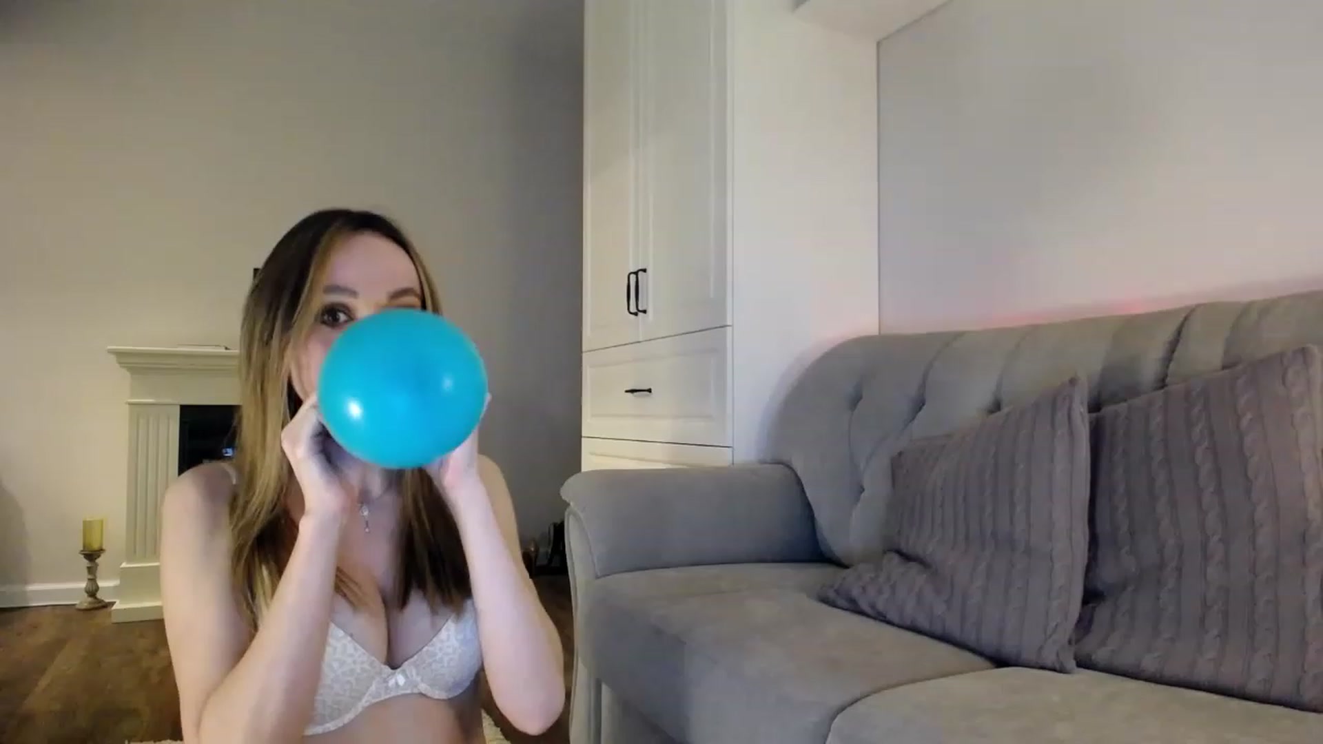 Gallery image thumbnail from Elysewine's myfreecams stream on, 03/18/2023, 05:21 image 11 of 20