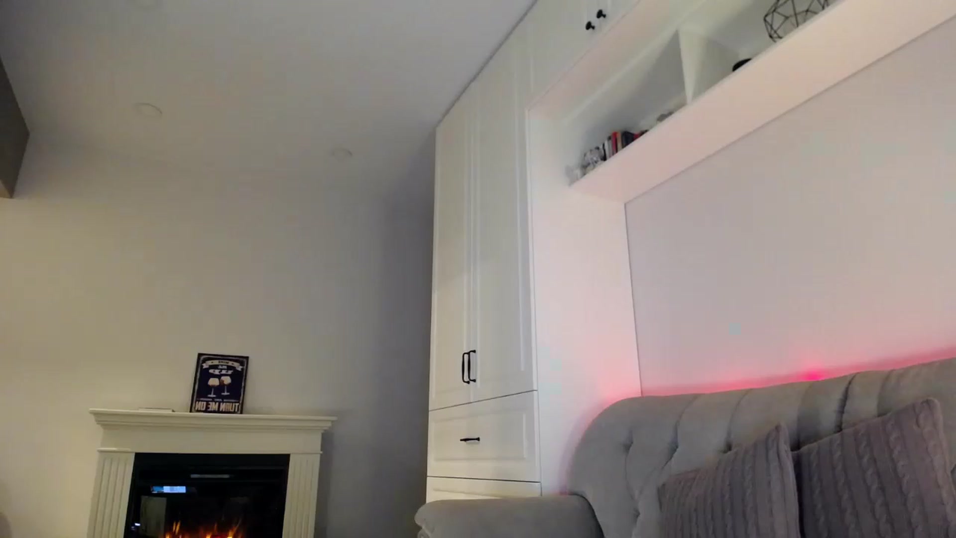 Gallery image thumbnail from Elysewine's myfreecams stream on, 03/18/2023, 05:21 image 20 of 20