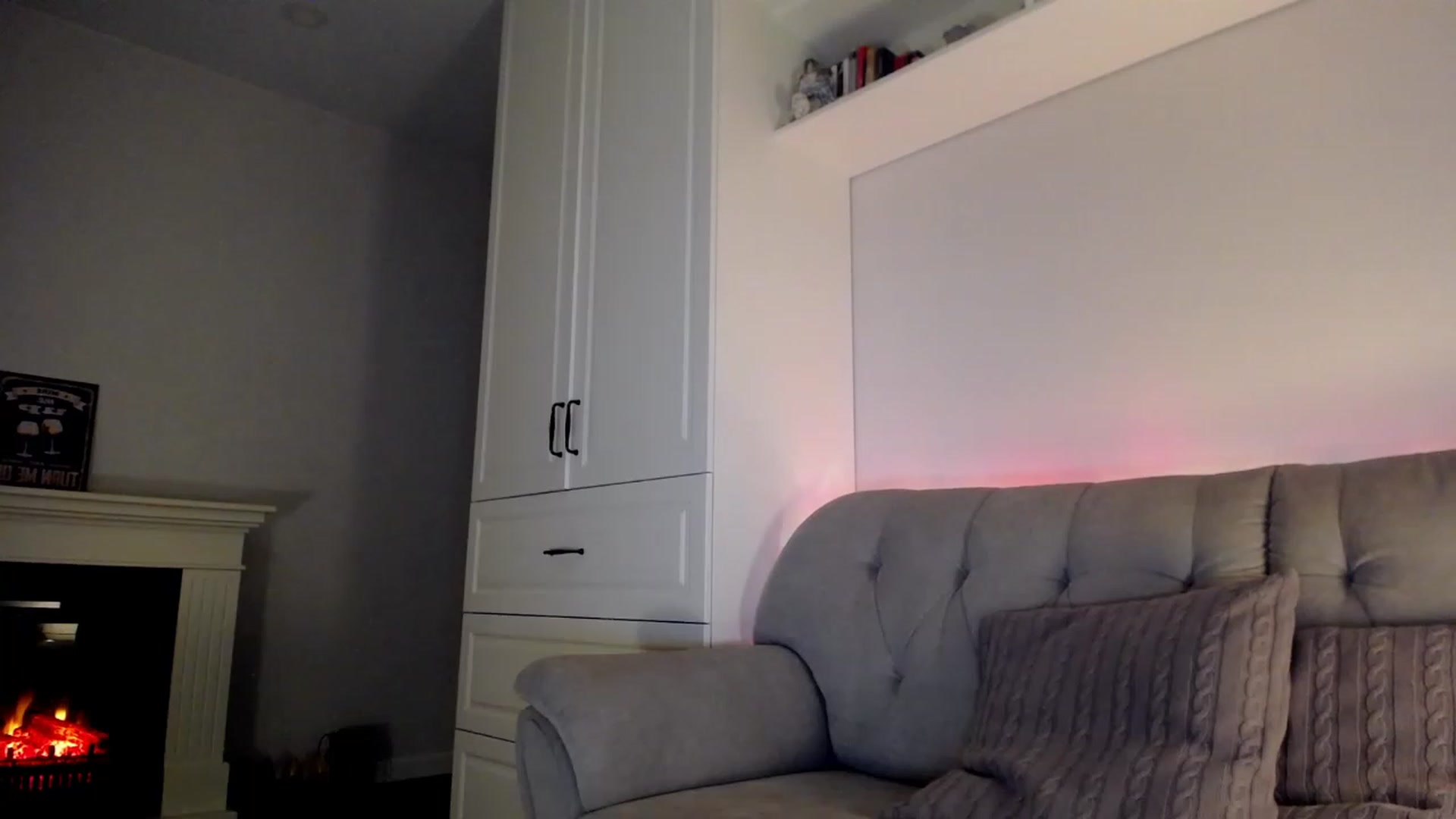 Gallery image thumbnail from Elysewine's myfreecams stream on, 04/08/2023, 06:19 image 19 of 20