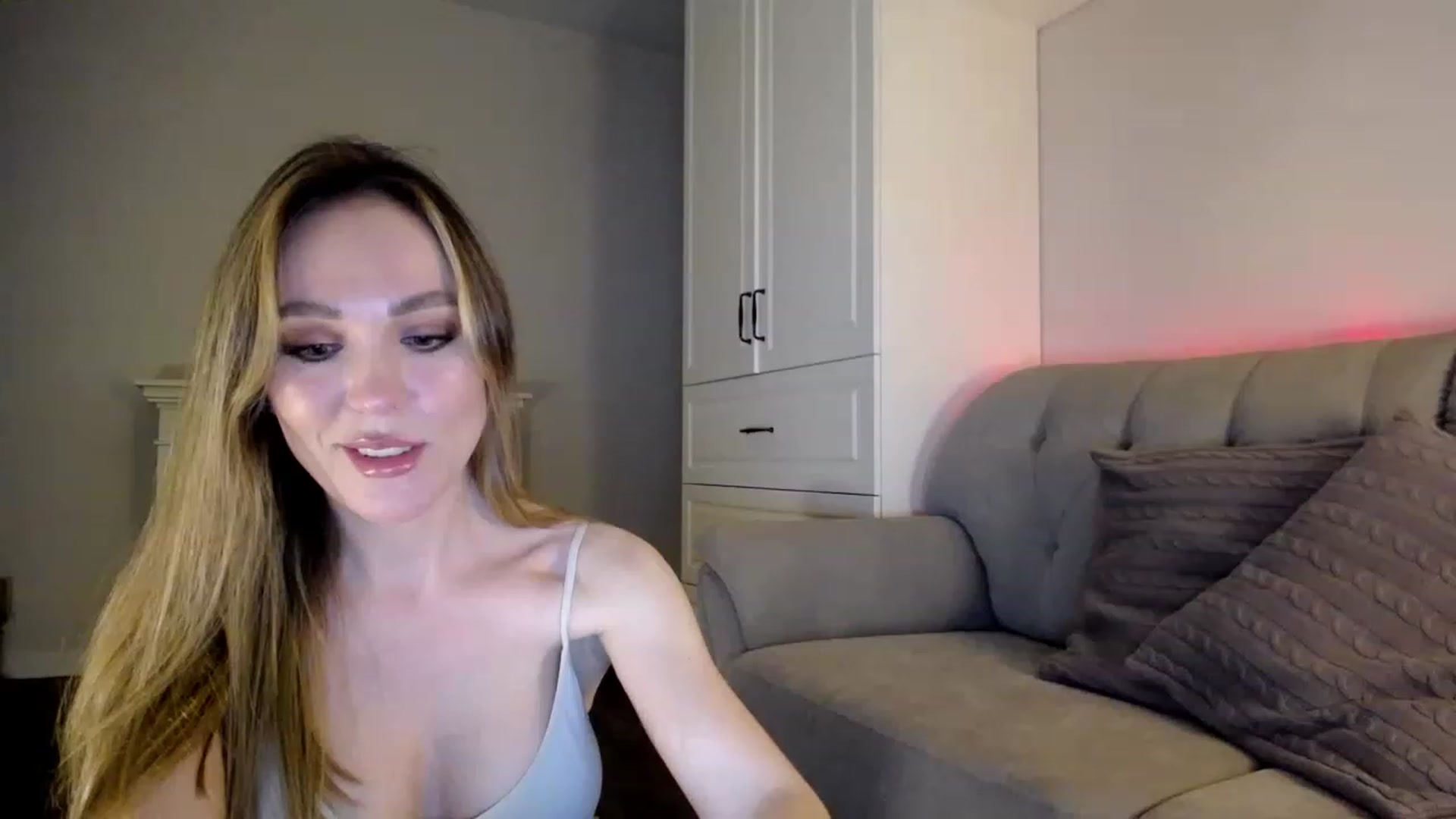 Gallery image thumbnail from Elysewine's myfreecams stream on, 04/09/2023, 05:55 image 12 of 20