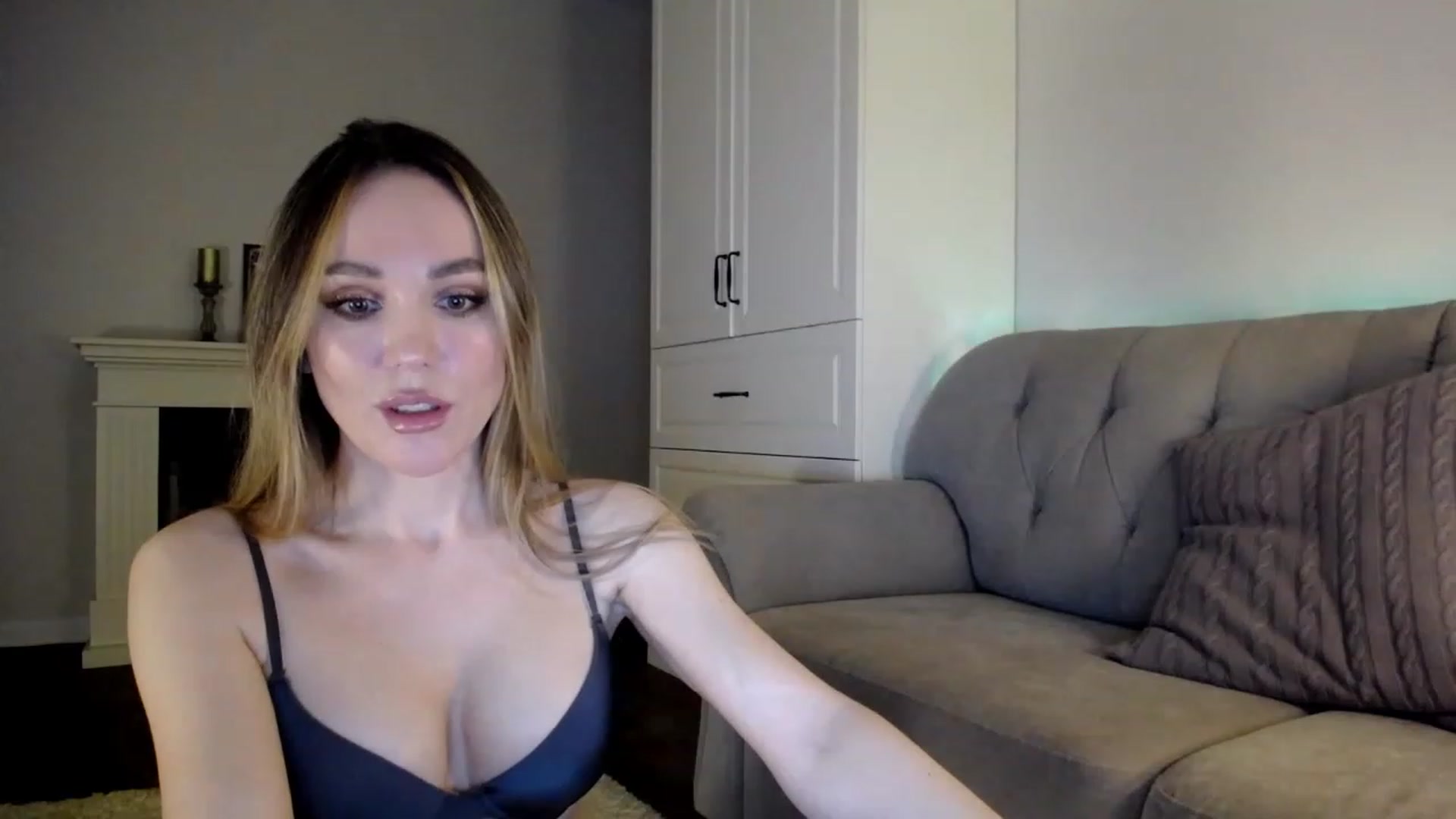 Gallery image thumbnail from Elysewine's myfreecams stream on, 04/15/2023, 04:42 image 8 of 20