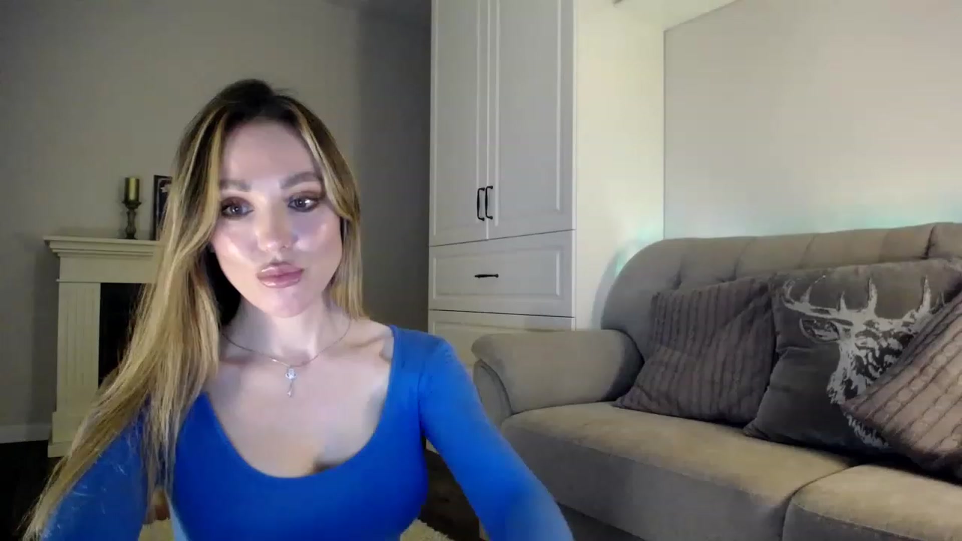 Gallery image thumbnail from Elysewine's myfreecams stream on, 04/22/2023, 07:05 image 1 of 20