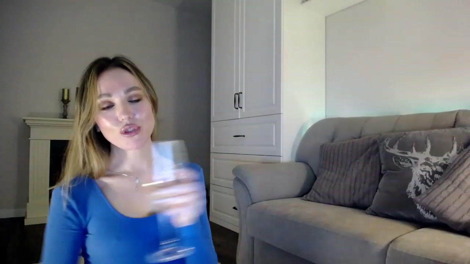 Gallery image thumbnail from Elysewine's myfreecams stream on, 04/22/2023, 07:05 image 3 of 20