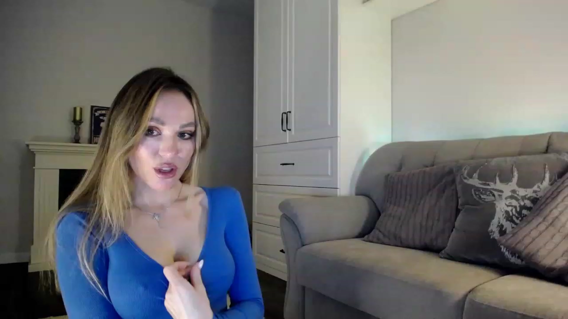 Gallery image thumbnail from Elysewine's myfreecams stream on, 04/22/2023, 07:05 image 2 of 20