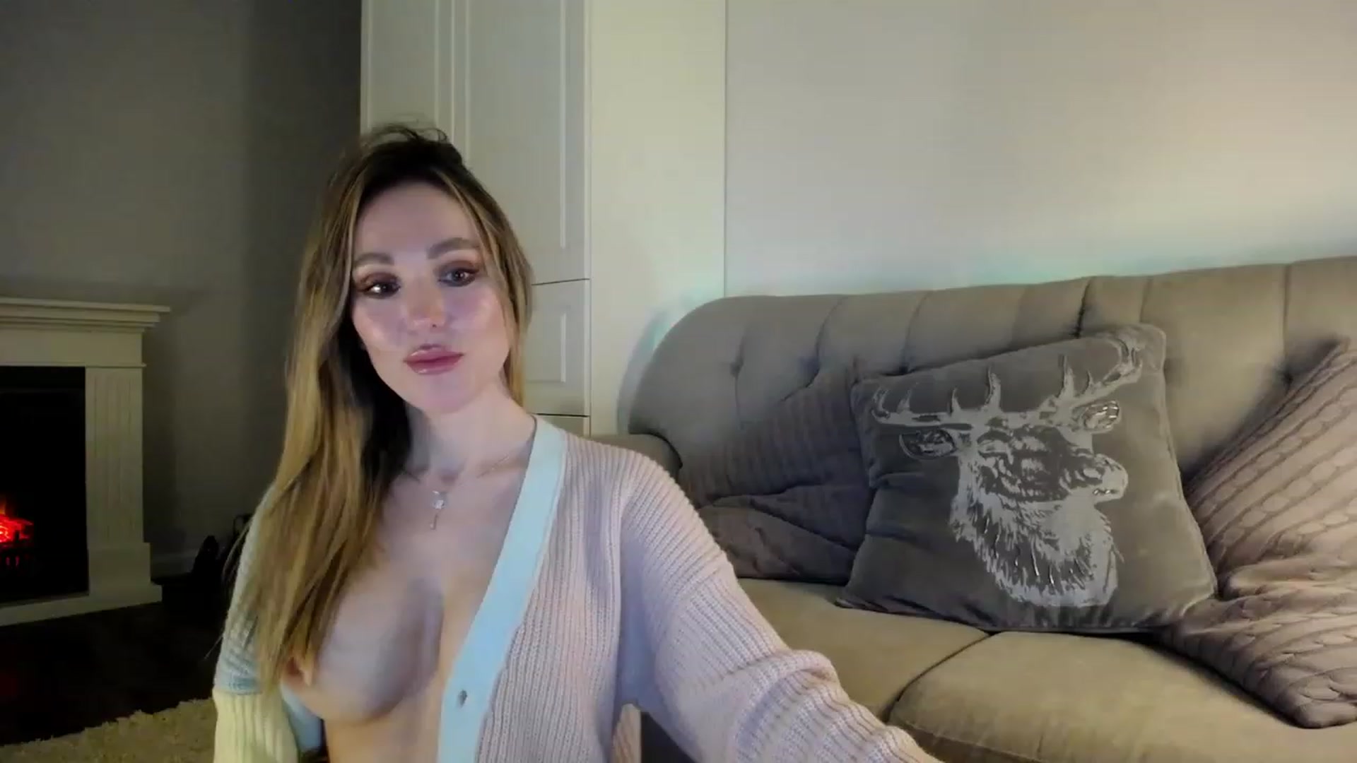 Gallery image thumbnail from Elysewine's myfreecams stream on, 04/22/2023, 08:25 image 14 of 20