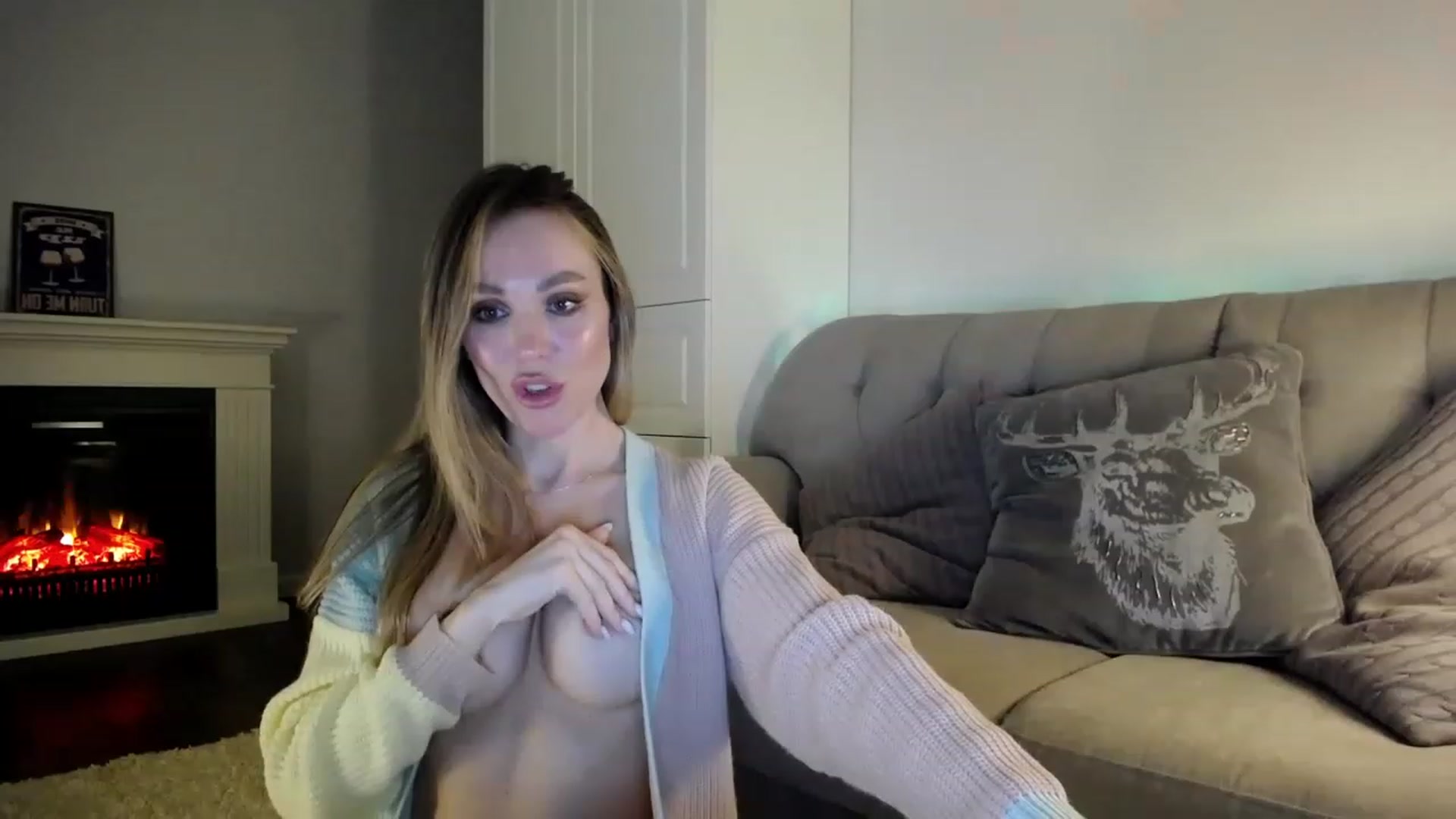 Gallery image thumbnail from Elysewine's myfreecams stream on, 04/22/2023, 09:06 image 15 of 20