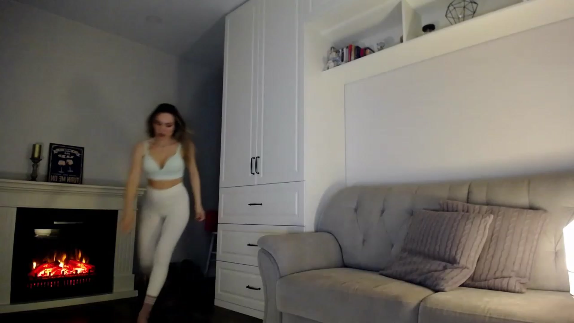 Gallery image thumbnail from Elysewine's myfreecams stream on, 04/30/2023, 05:20 image 4 of 20