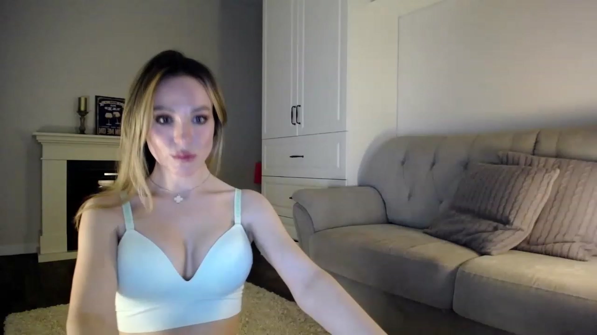 Gallery image thumbnail from Elysewine's myfreecams stream on, 04/30/2023, 05:20 image 14 of 20