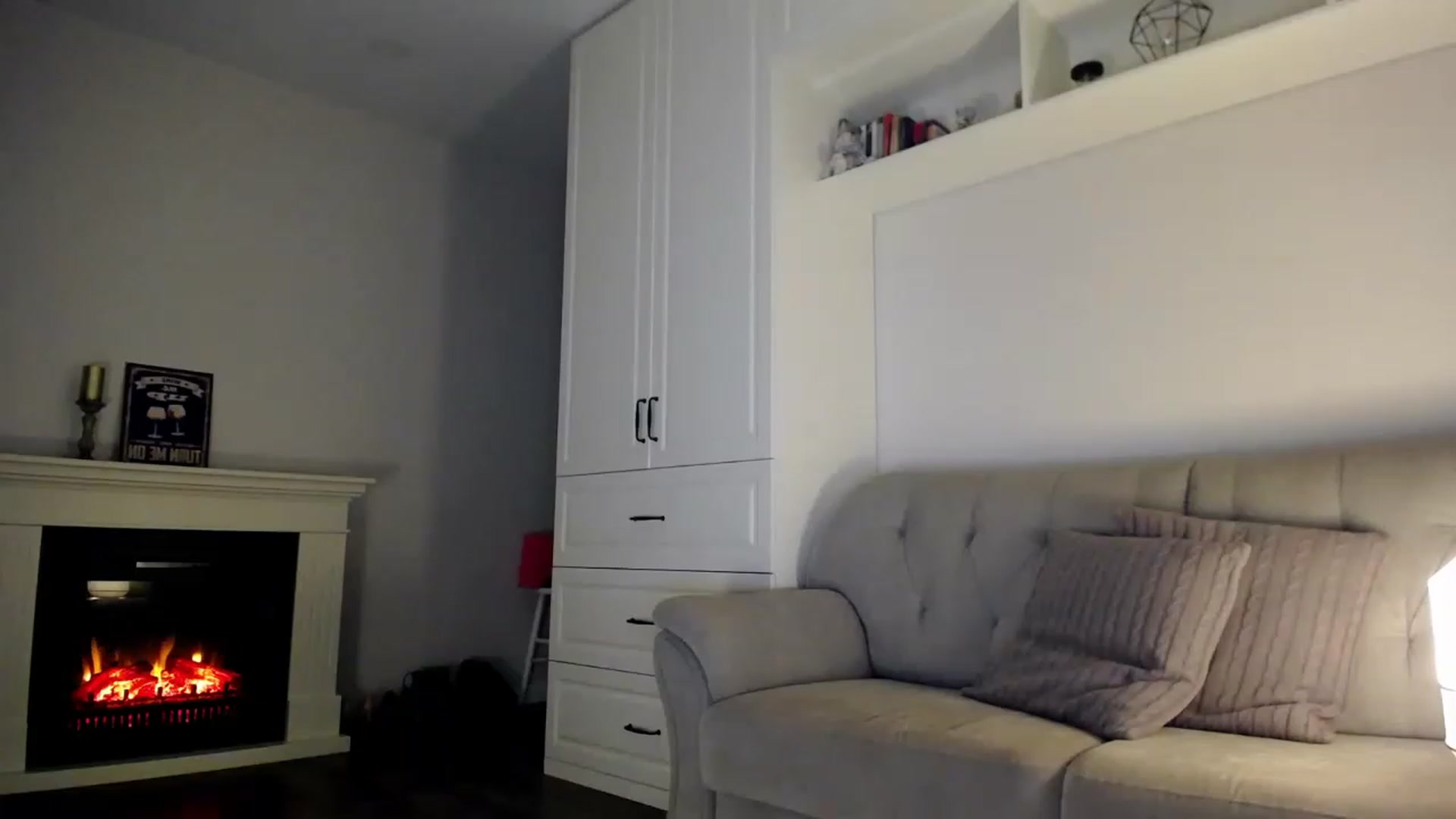 Gallery image thumbnail from Elysewine's myfreecams stream on, 04/30/2023, 05:20 image 6 of 20