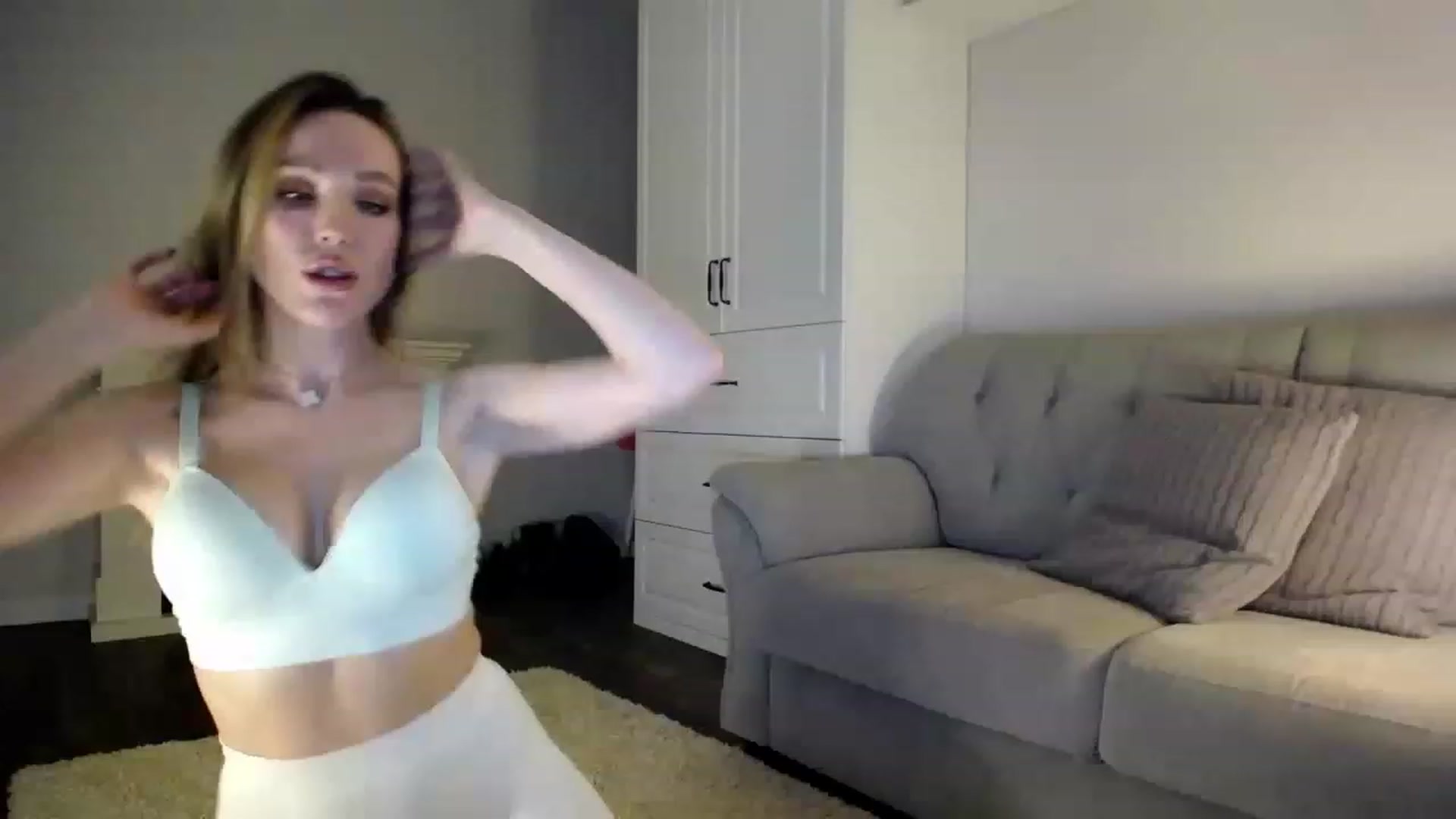 Gallery image thumbnail from Elysewine's myfreecams stream on, 04/30/2023, 05:20 image 8 of 20