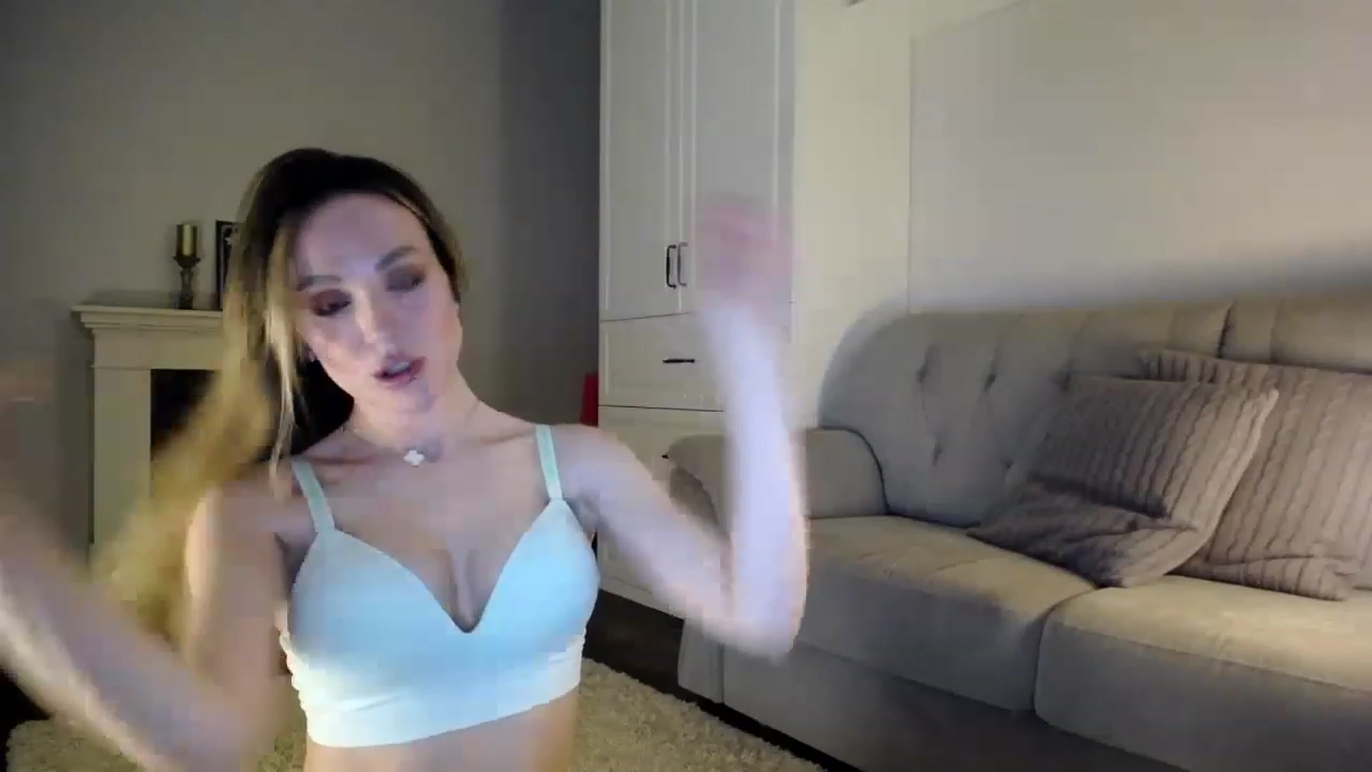 Gallery image thumbnail from Elysewine's myfreecams stream on, 04/30/2023, 05:20 image 11 of 20