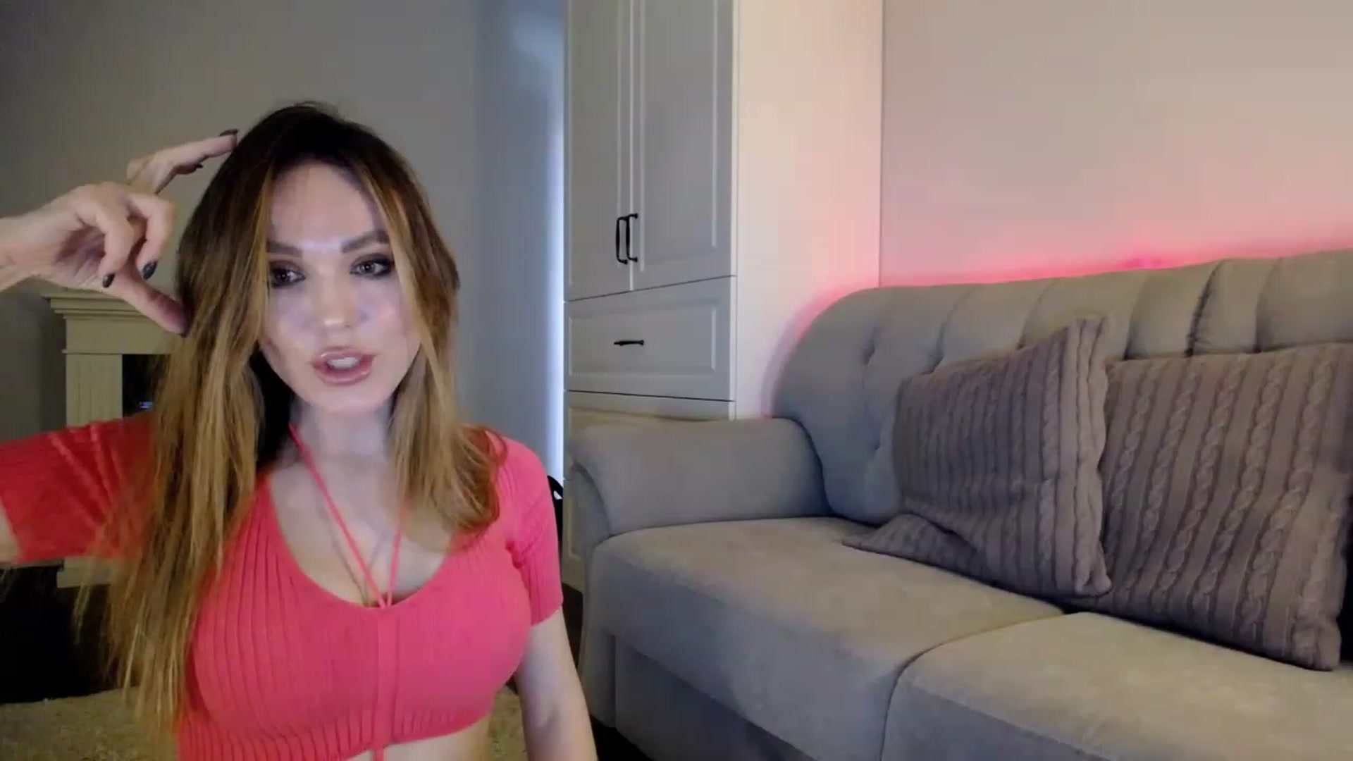 Gallery image thumbnail from Elysewine's myfreecams stream on, 05/13/2023, 06:59 image 14 of 20