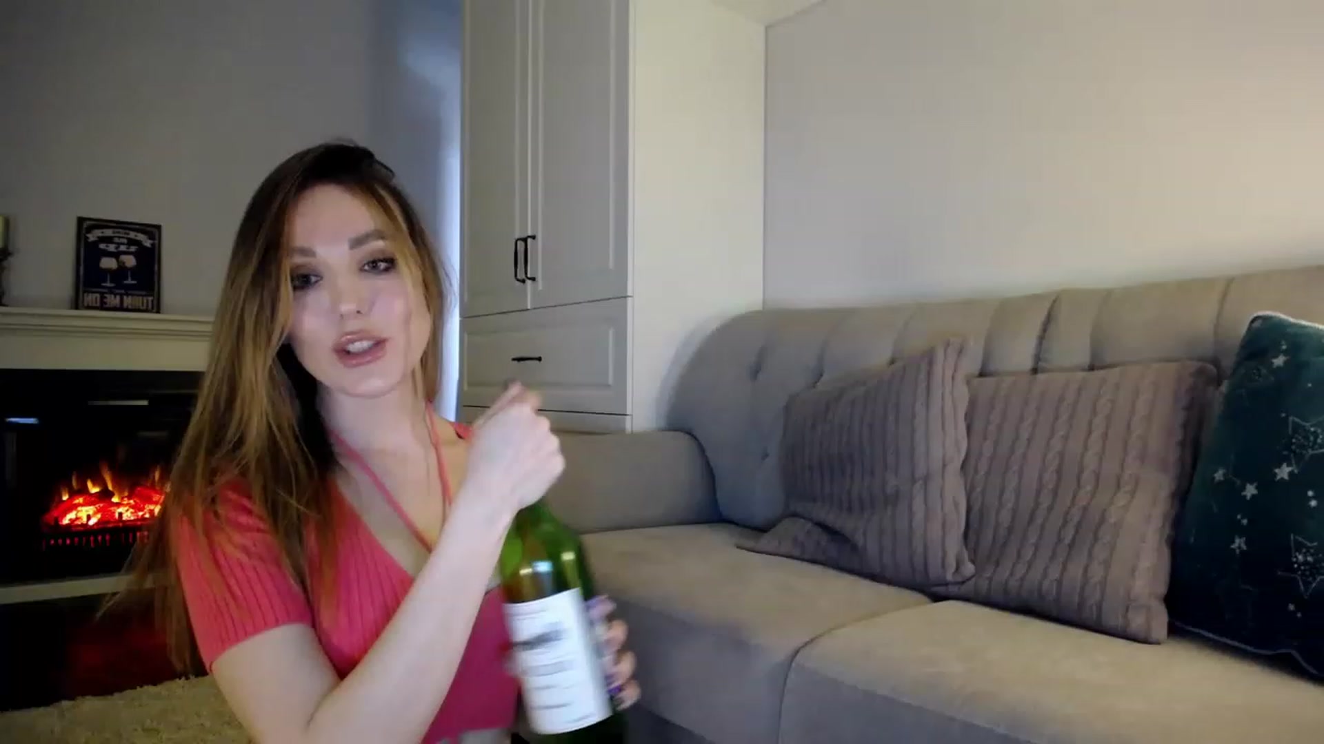 Gallery image thumbnail from Elysewine's myfreecams stream on, 05/13/2023, 06:59 image 10 of 20