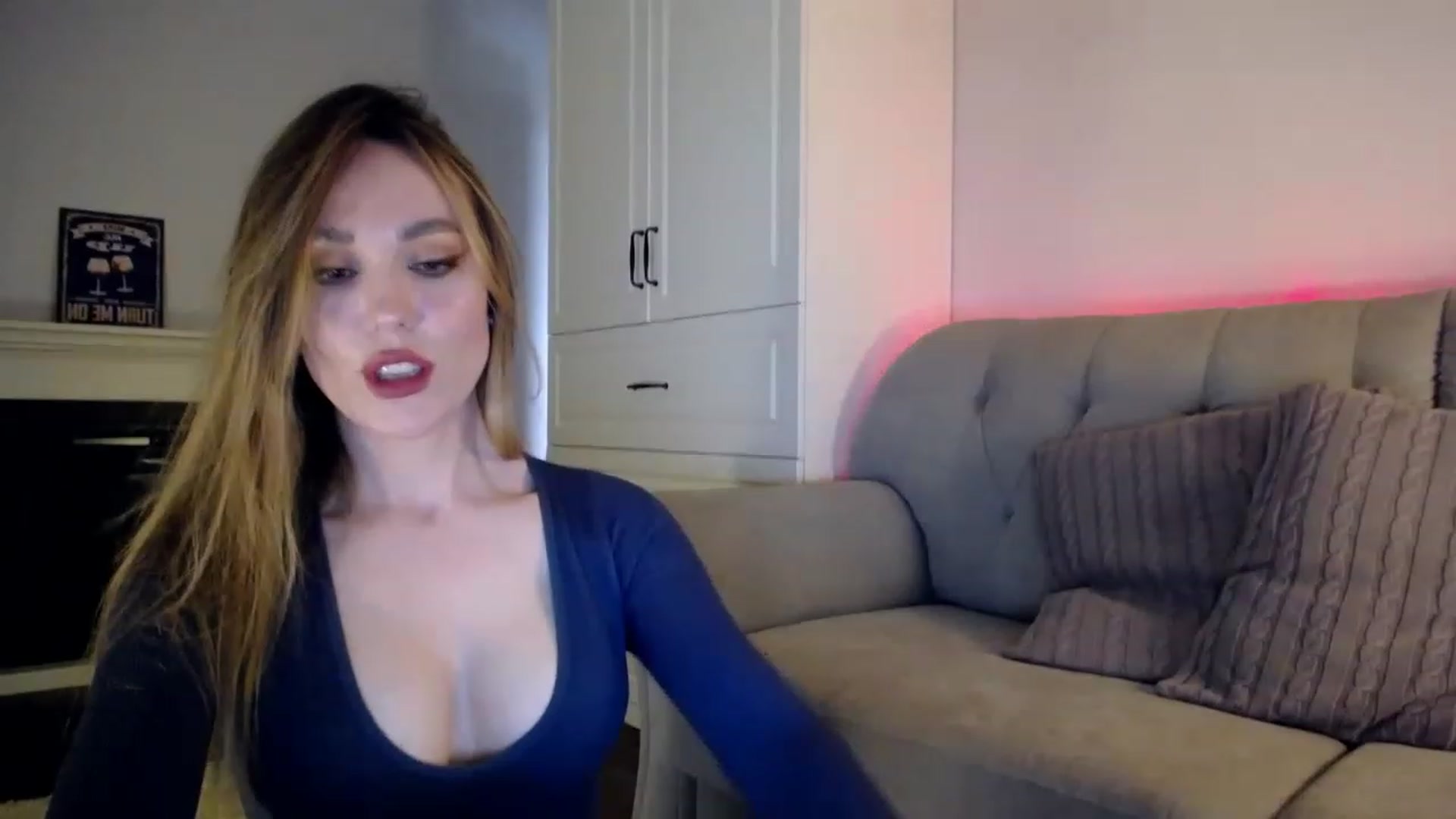 Gallery image thumbnail from Elysewine's myfreecams stream on, 05/20/2023, 06:11 image 6 of 20