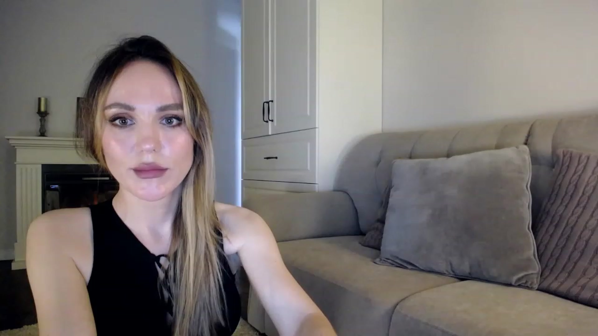Gallery image thumbnail from Elysewine's myfreecams stream on, 06/10/2023, 05:58 image 16 of 20