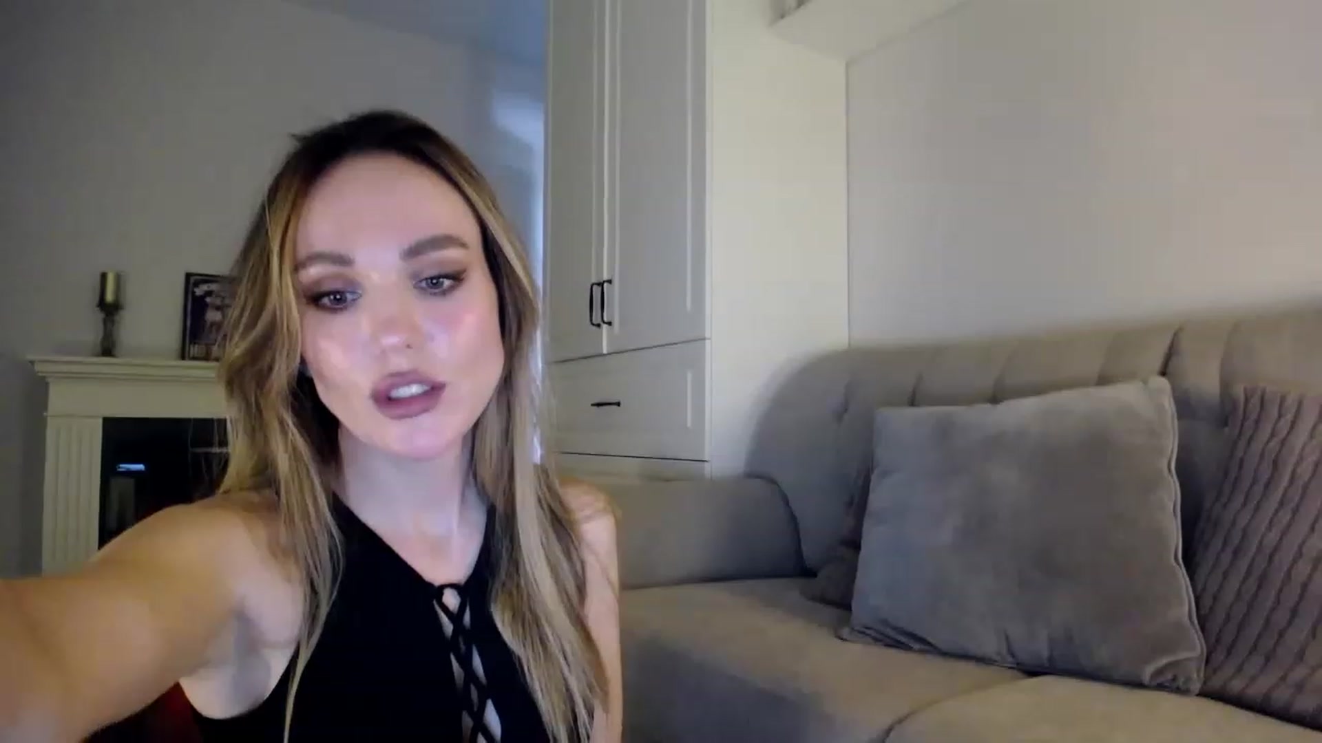Gallery image thumbnail from Elysewine's myfreecams stream on, 06/10/2023, 05:58 image 19 of 20