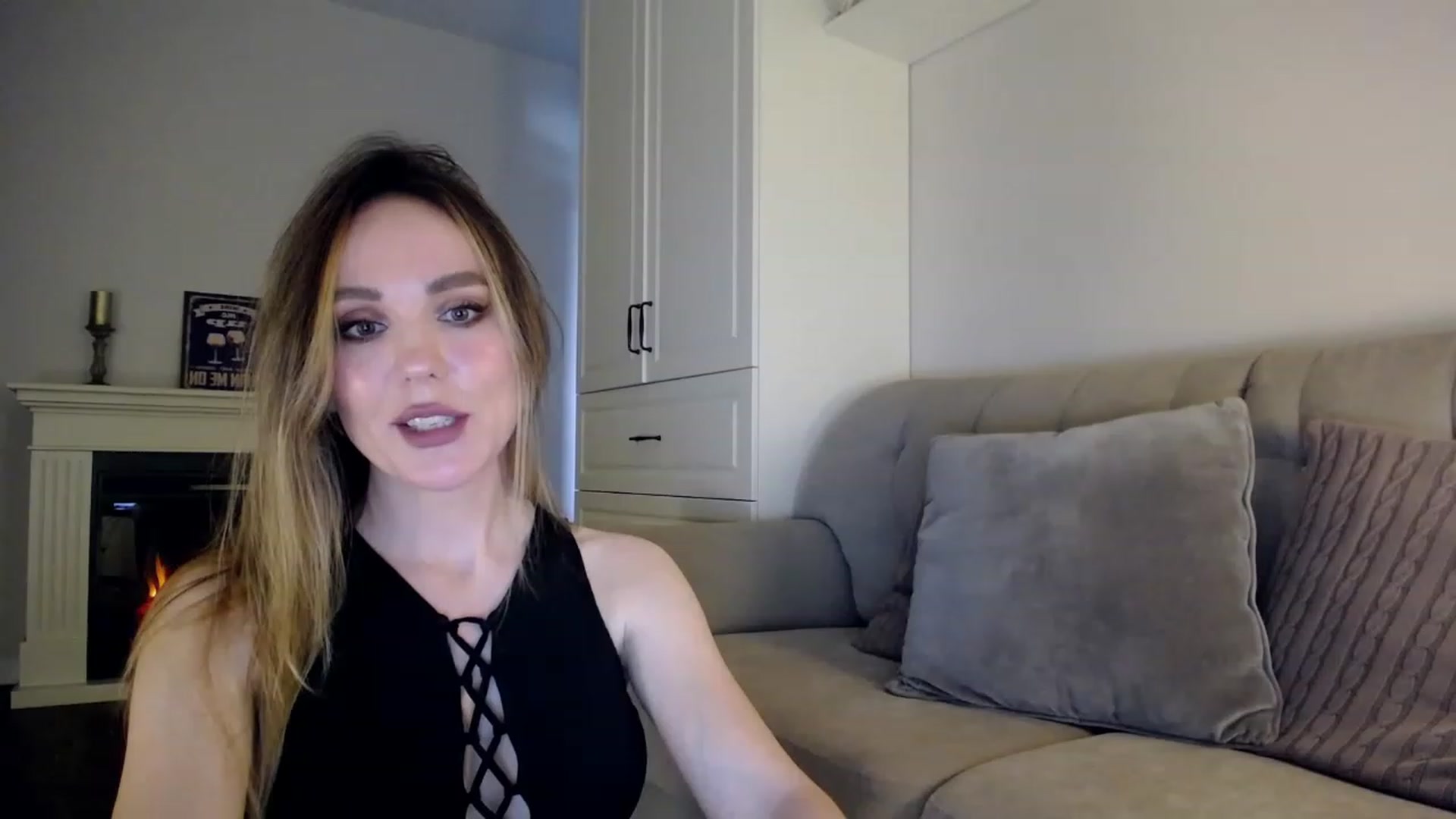 Gallery image thumbnail from Elysewine's myfreecams stream on, 06/10/2023, 05:58 image 7 of 20