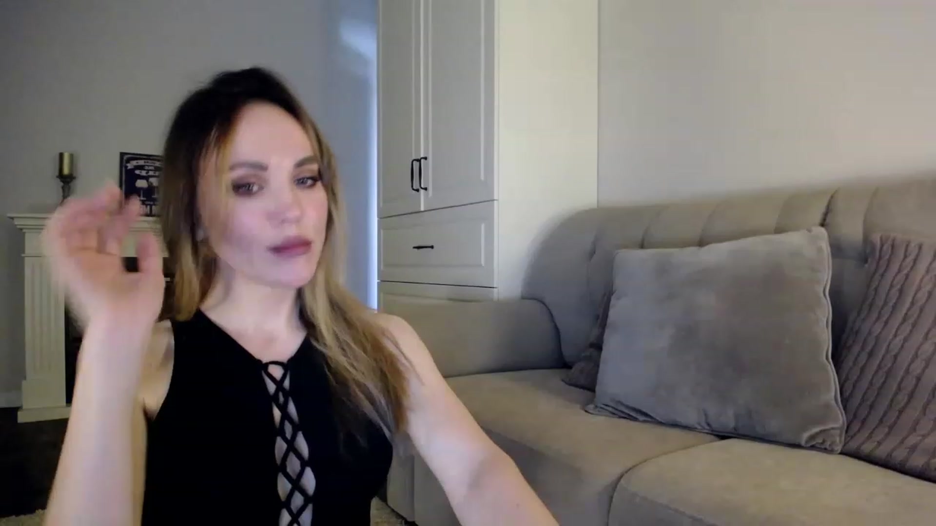 Gallery image thumbnail from Elysewine's myfreecams stream on, 06/10/2023, 05:58 image 15 of 20